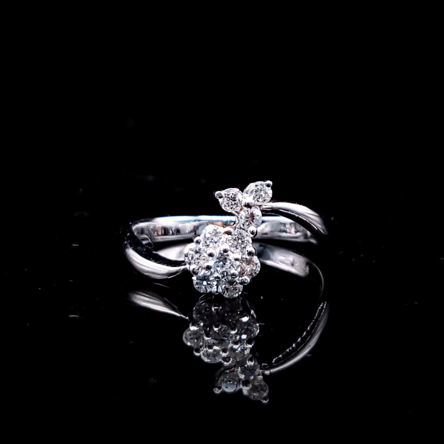 全新18K白金34份鑽石戒指