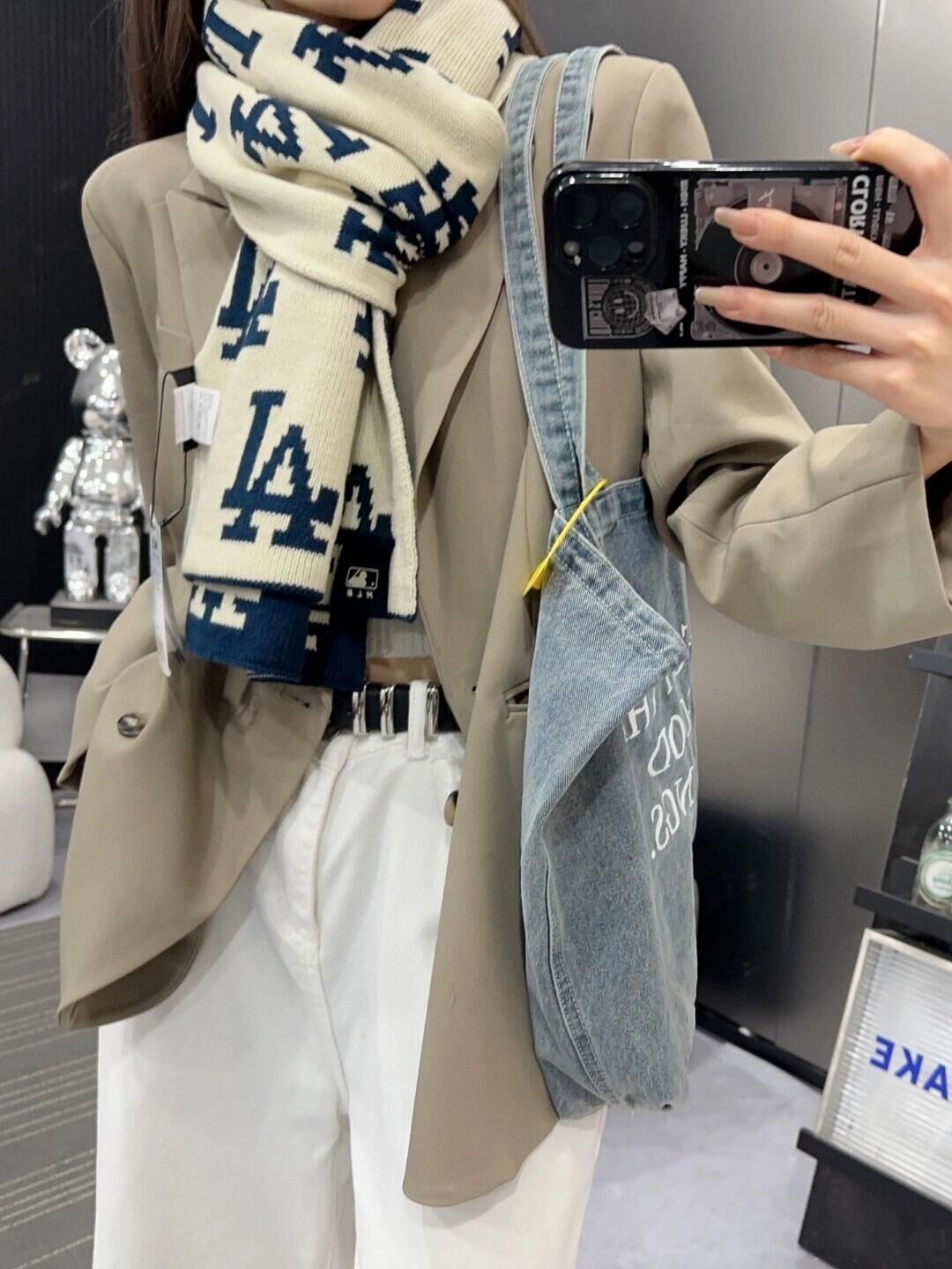 代購-MLB 針織 棉羊毛  雙面圍巾 棕/黑/藍