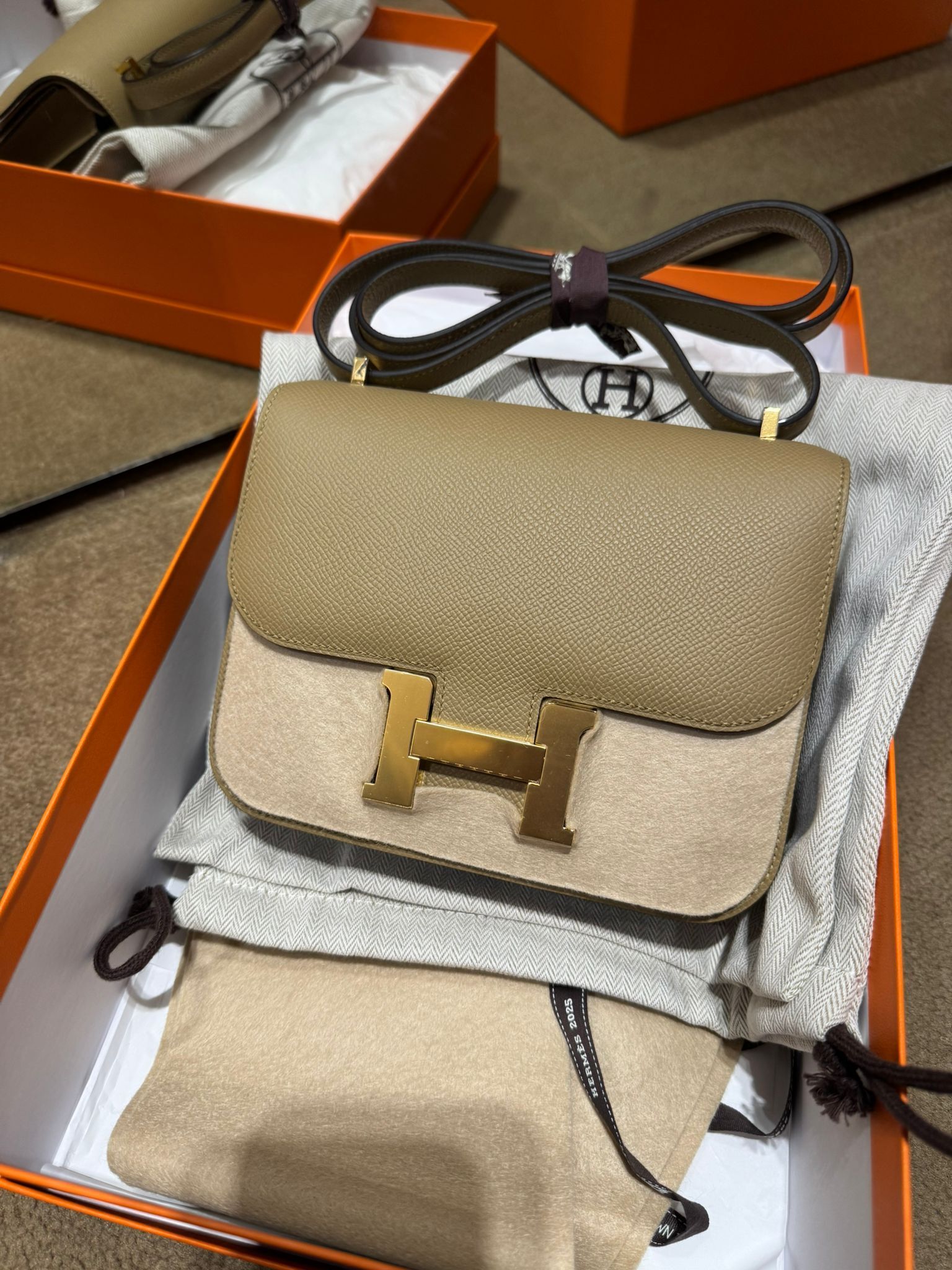 Constance mini mirror 1C poussiere cc epsom K