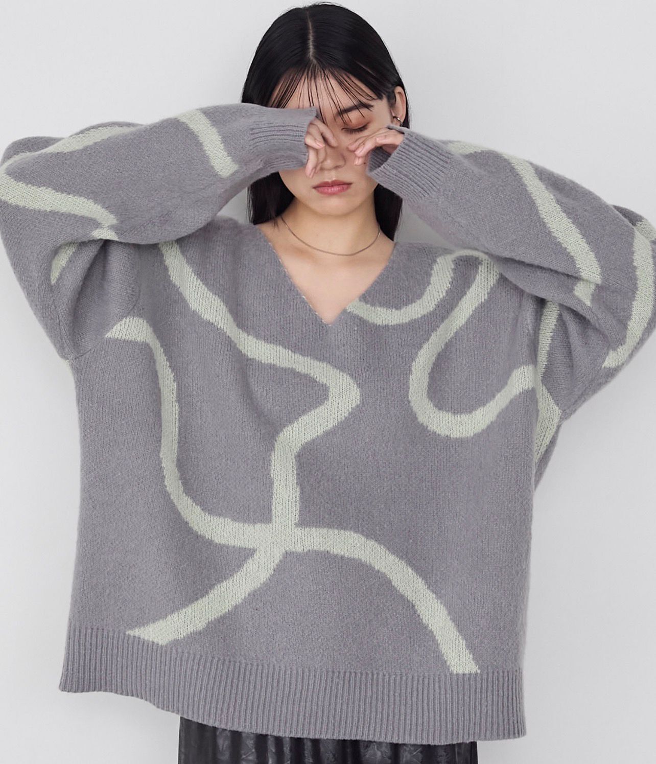 【預購】JN112052 forksy. 超大V領針織衫