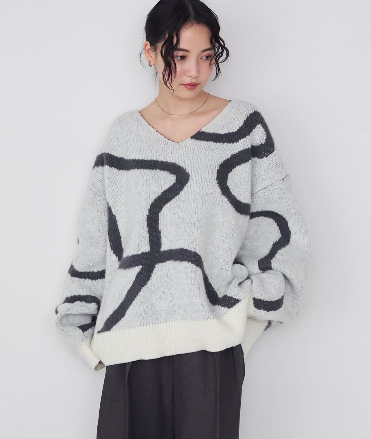 【預購】JN112052 forksy. 超大V領針織衫