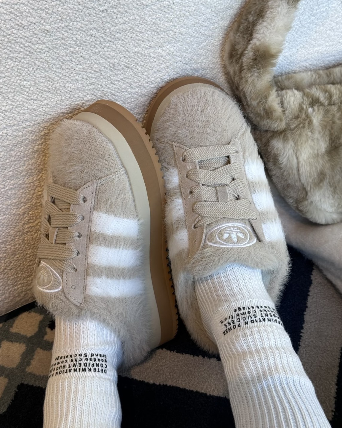 Adidas Campus 00s Winter Low 淡奶茶色 愛迪達毛茸茸麵包鞋