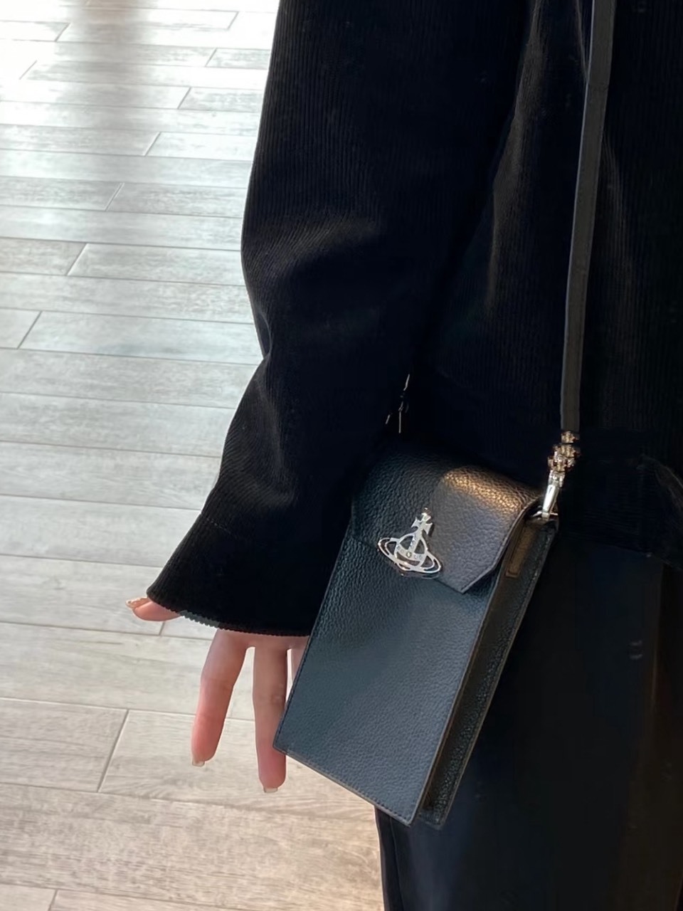 VIVIENNE WESTWOOD 西太后 小牛皮 手機 卡包