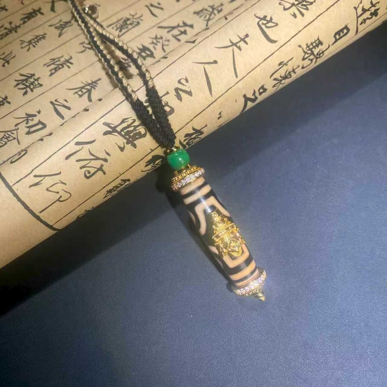 大鵬三眼天珠鑲嵌扎基拉姆