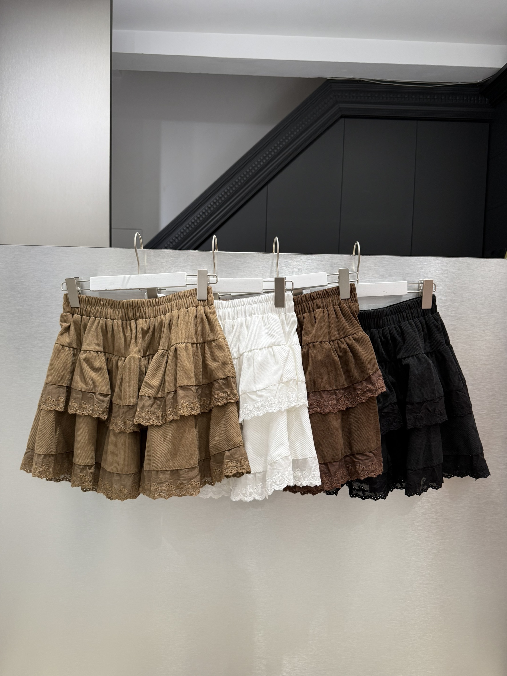 緹花邊蛋糕短裙 1390