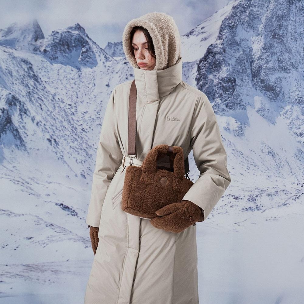 【韓國預購】AKR112010 National Geographic Dumble 毛絨包包 (N253ATO540)