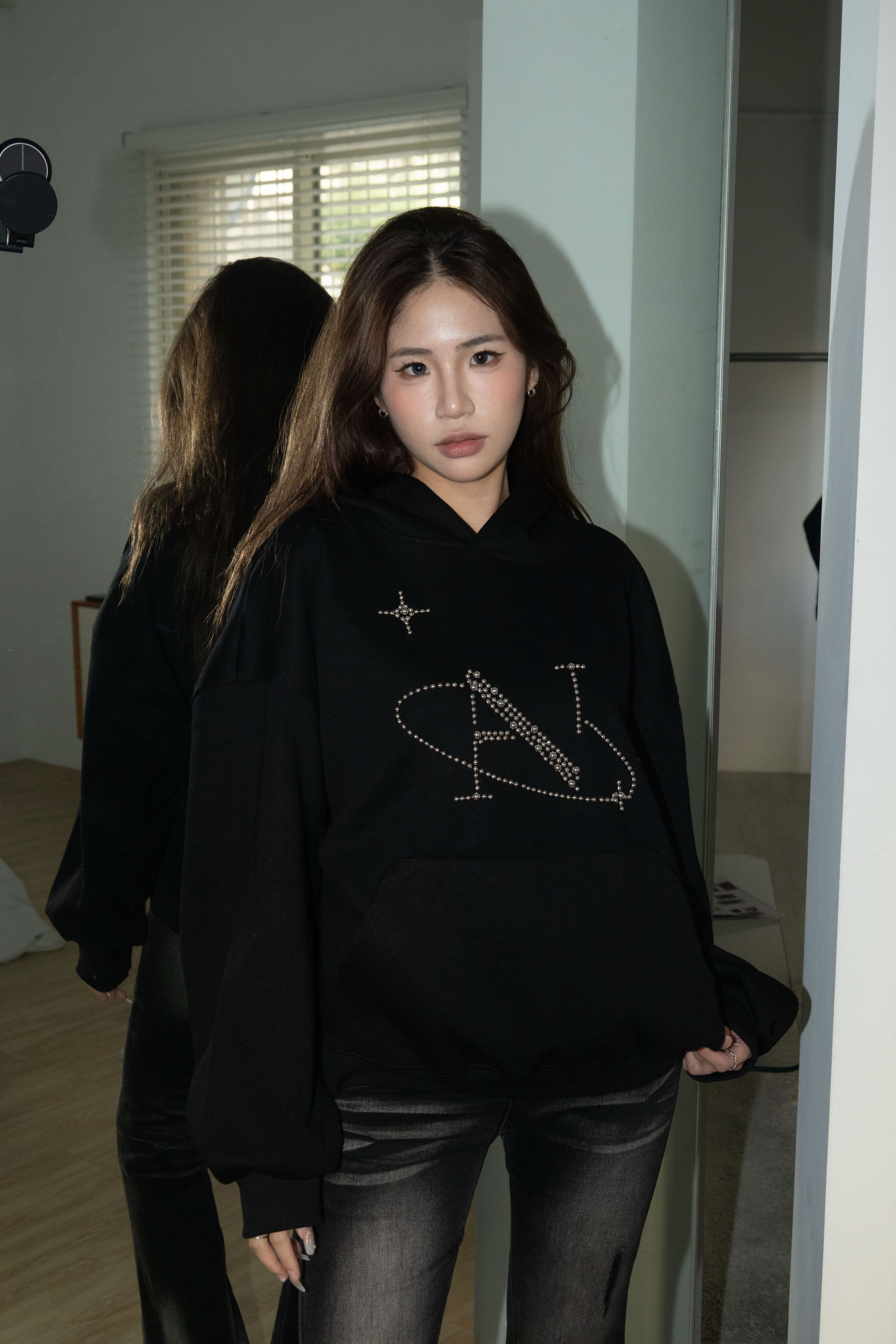 [ Ananas自訂款✨] 品牌LOGO鋼珠設計帽T