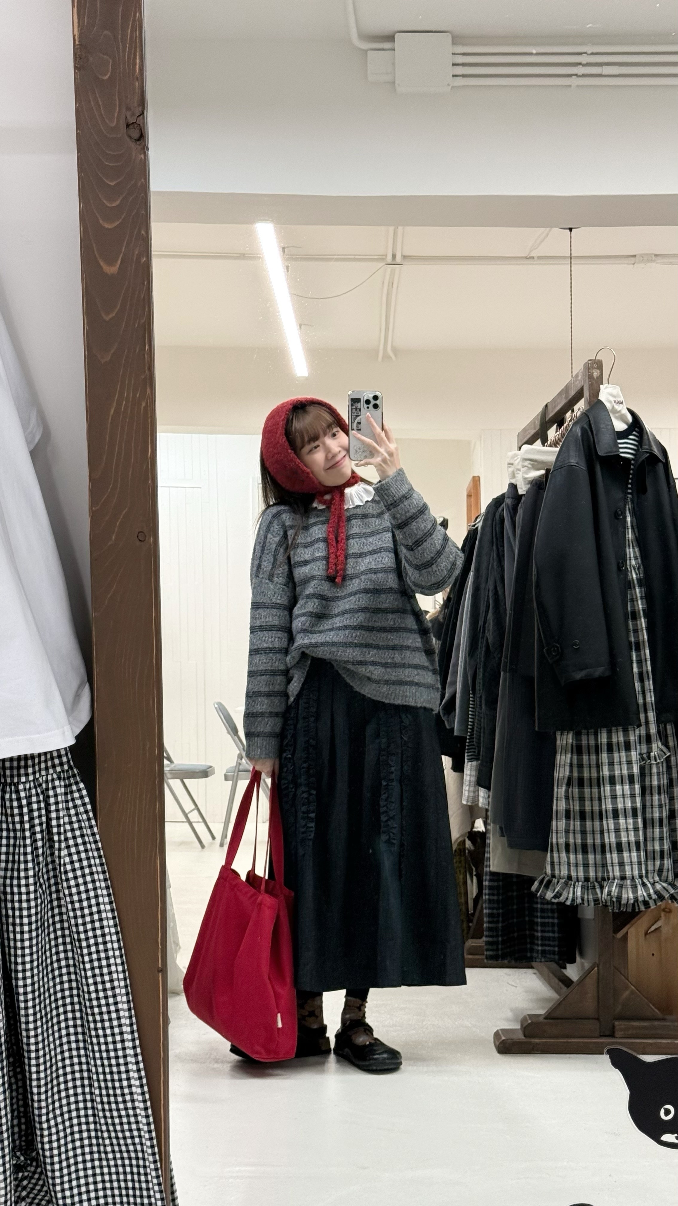 柔軟縷空條紋羊毛毛衣