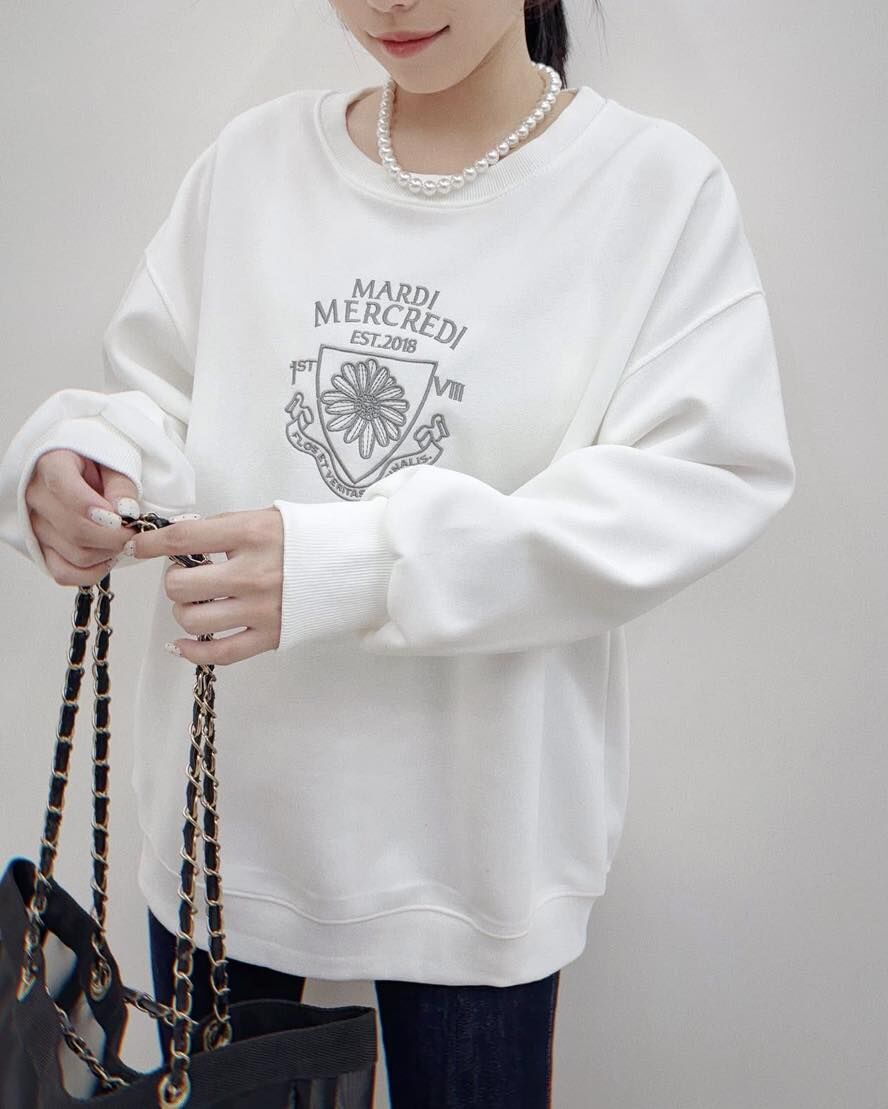 【完美百搭的刺繡字母造型大學tee】（白色現貨）