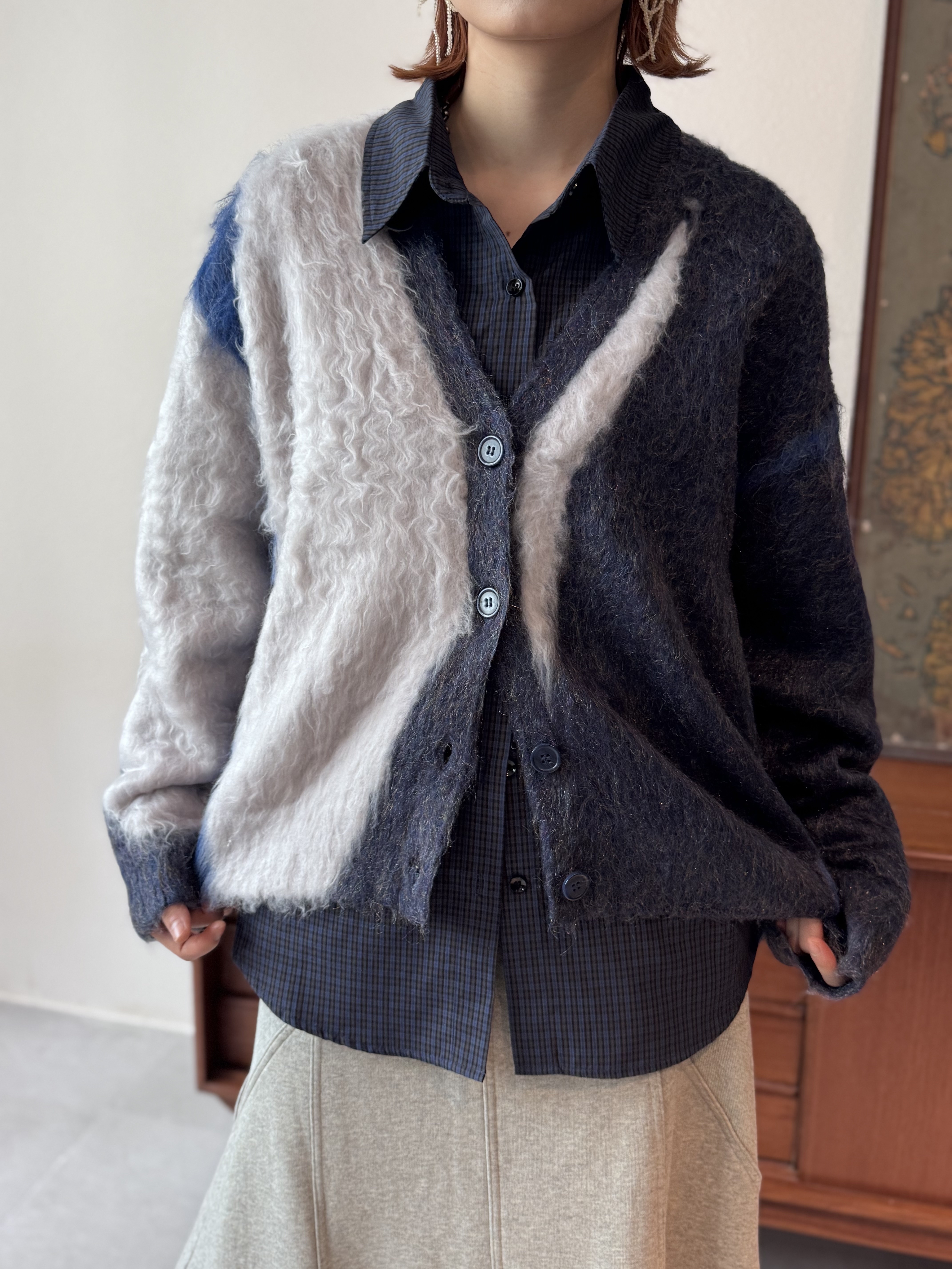 重工藝～拼色混毛V領針織開胸上衣 - SW53875