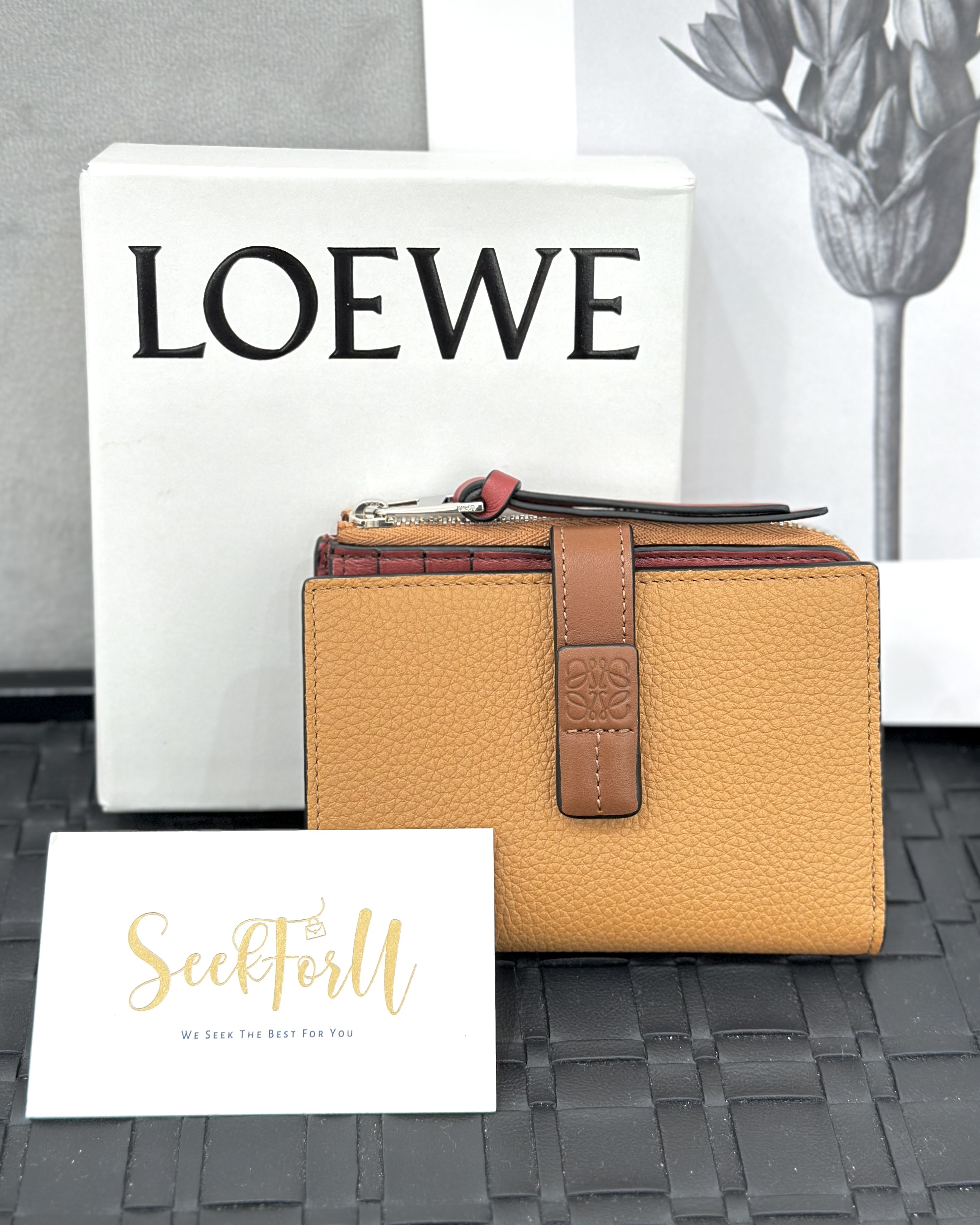 LOEWE Slim Zip Bifold Wallet