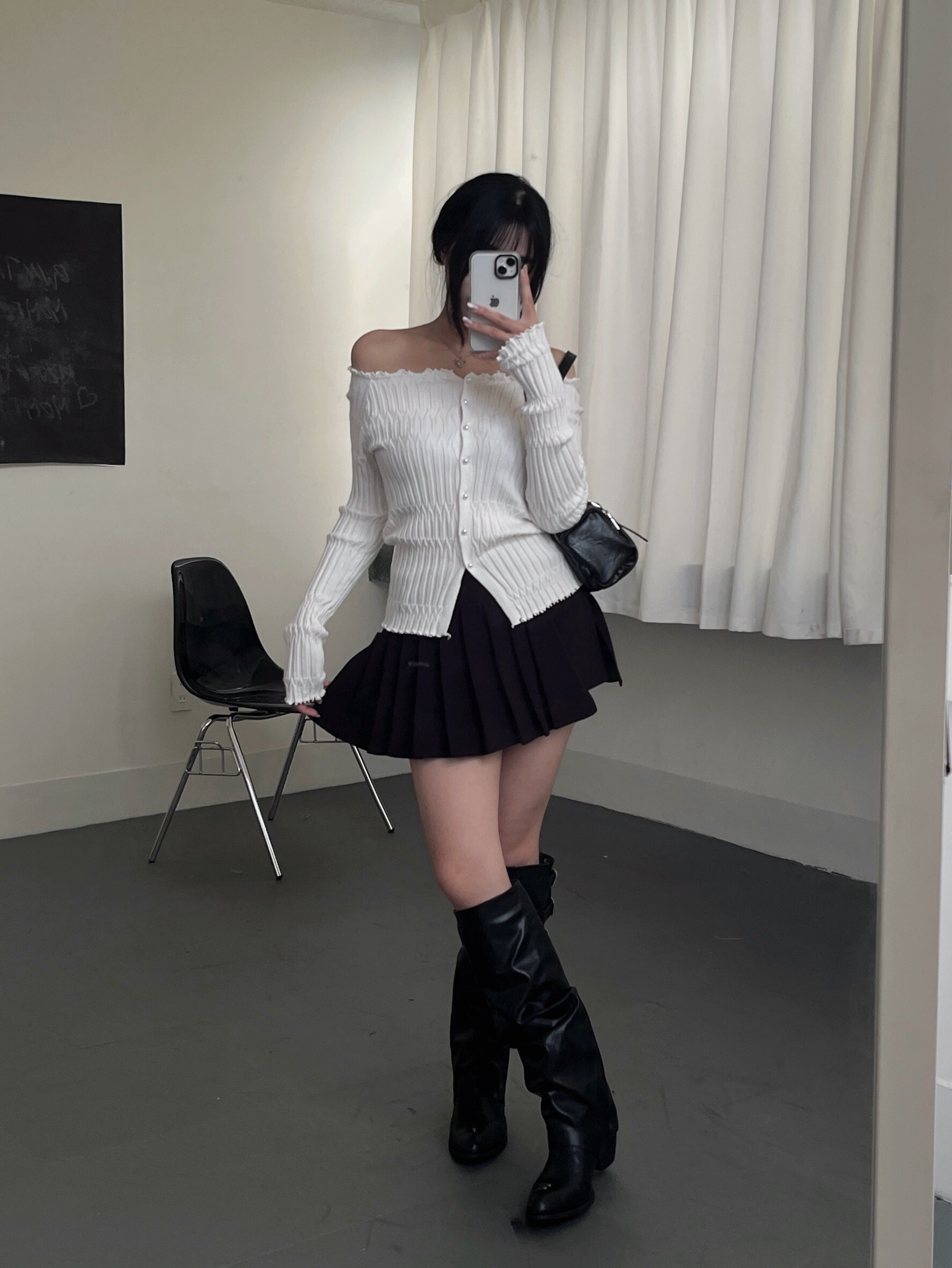 氣質一字美肩珍珠釦針織上衣