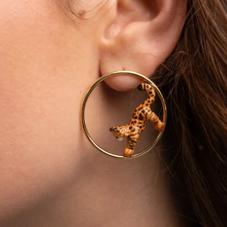 嬉戲孟加拉貓圈型耳環