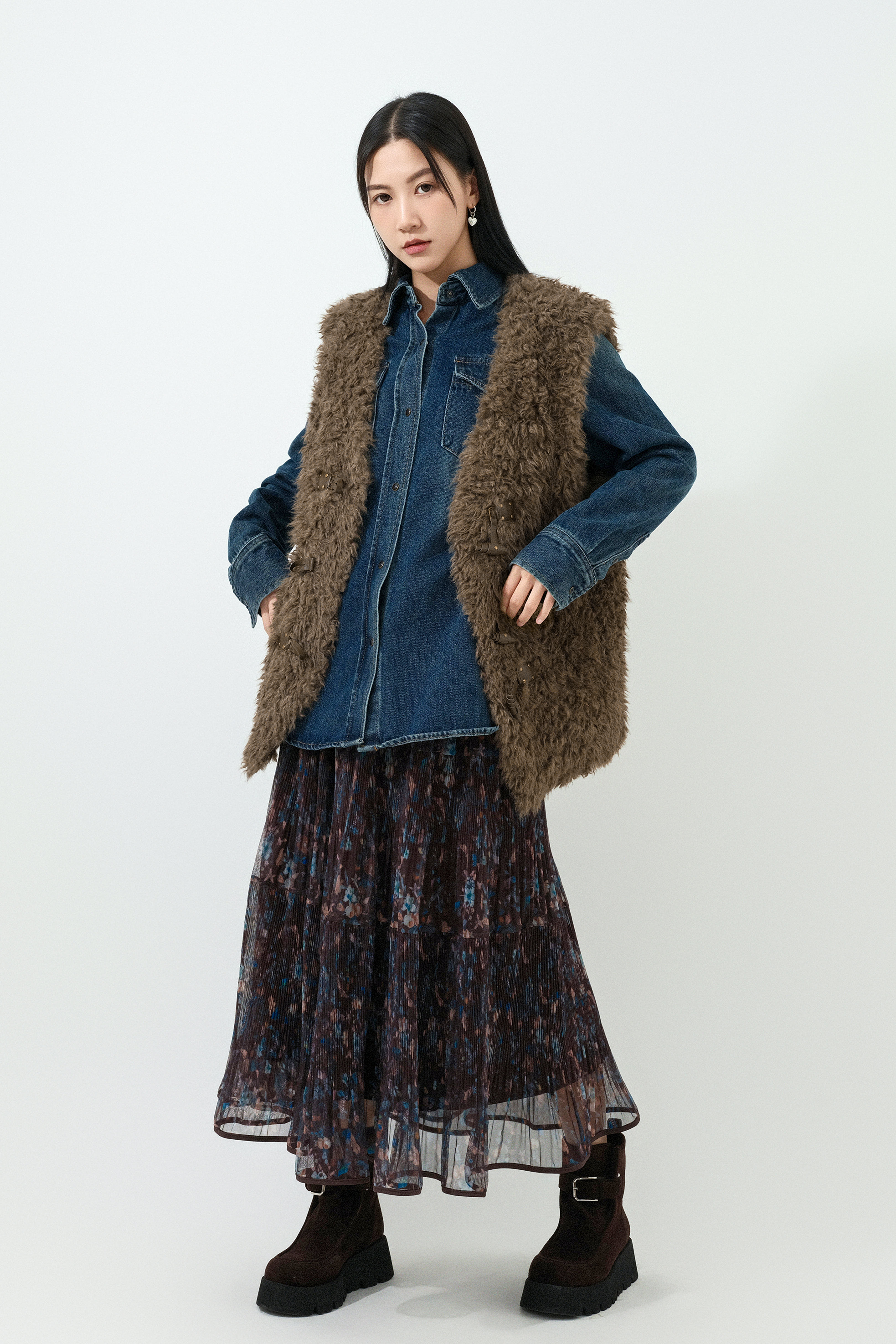 FW25_0208（背心＋恤衫＋半截裙）