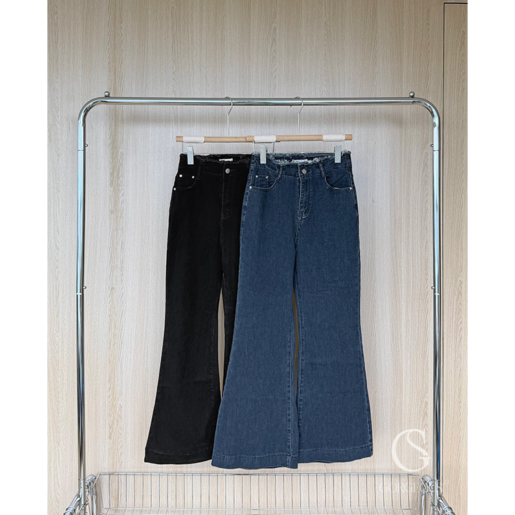 M137「順腿ONNI高彈牛仔褲」