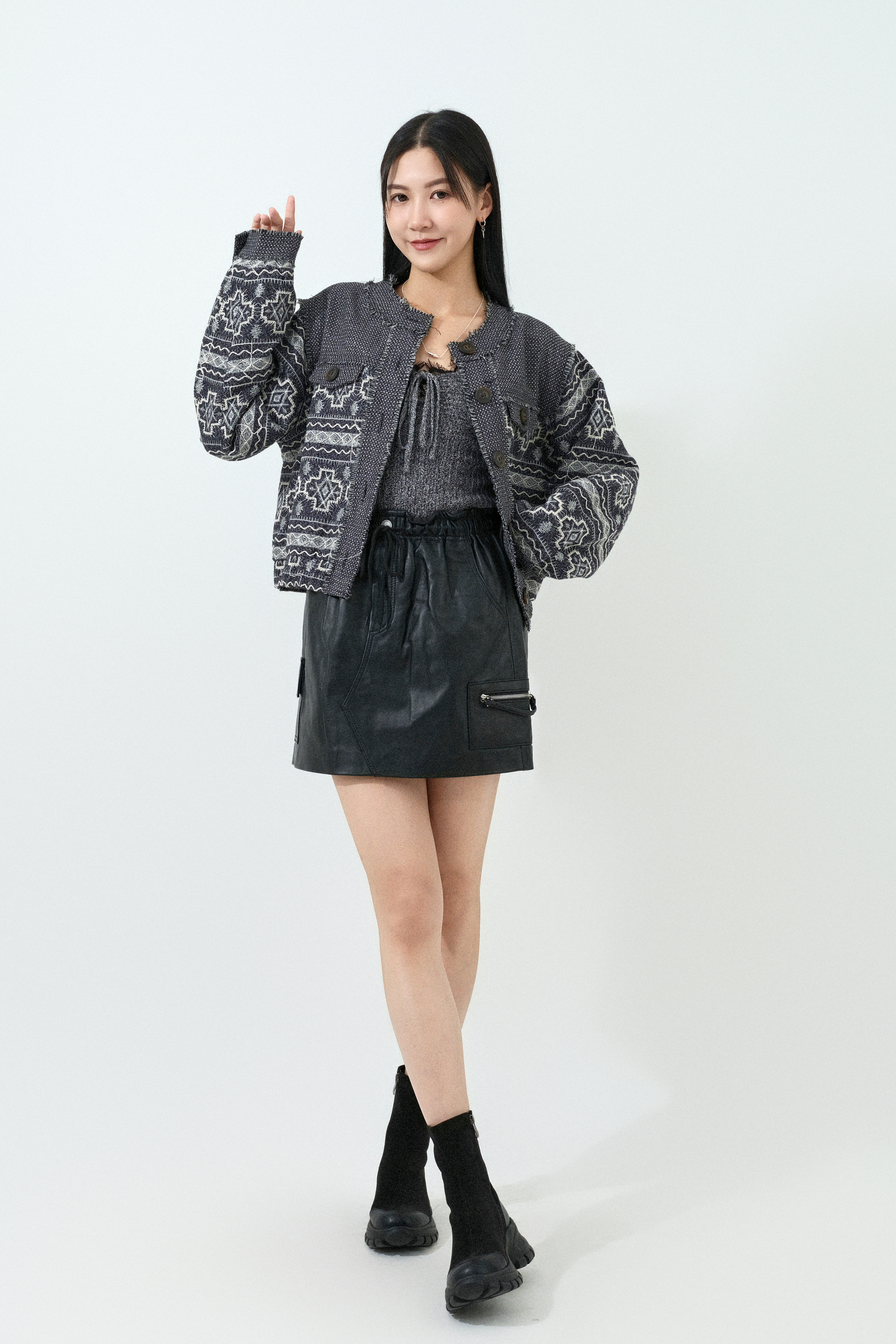FW25_0211（外套＋上衣＋真皮半截裙）