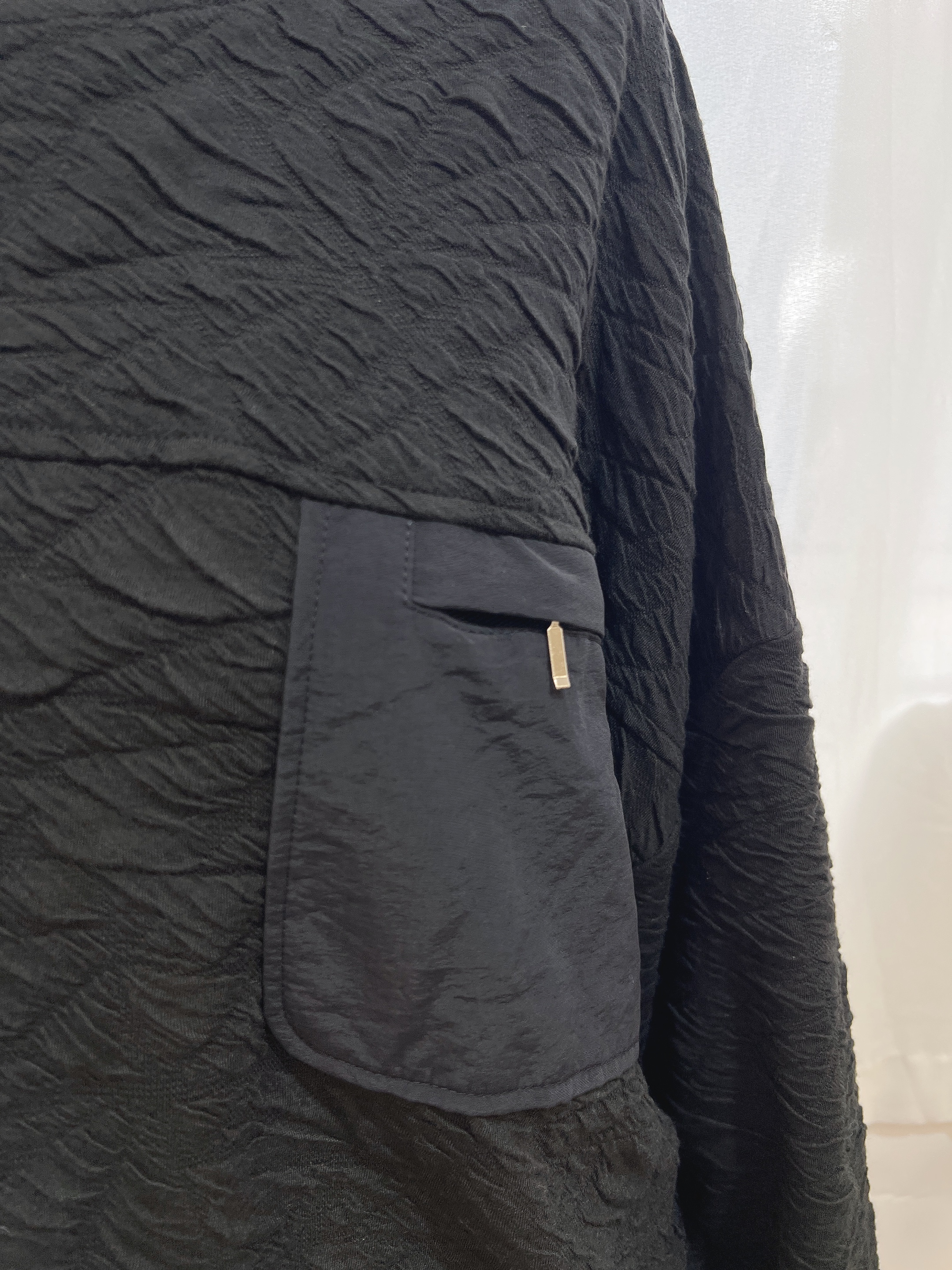 TE 口袋裝飾褶皺紋理 TOP