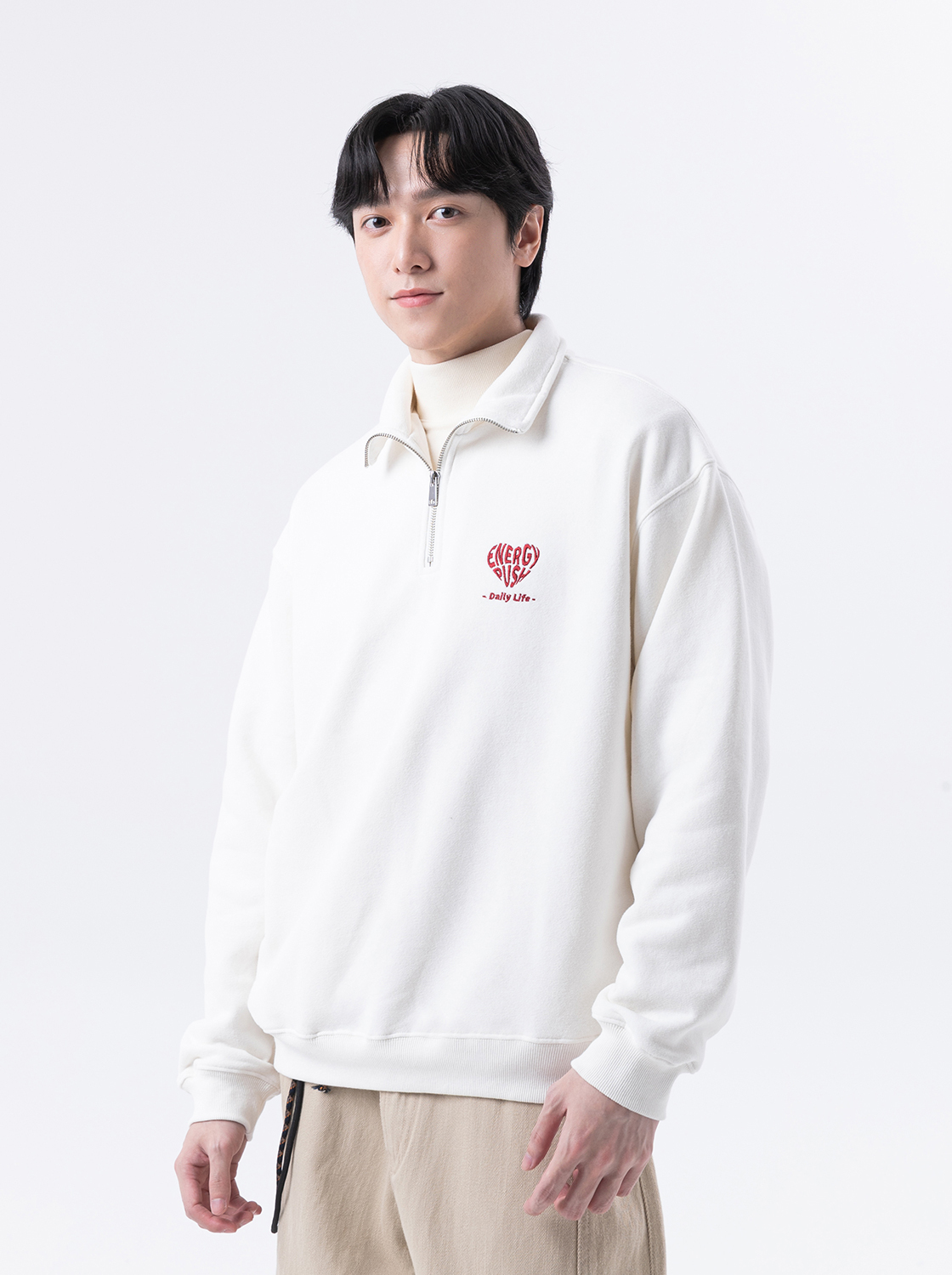 愛心繡花立領上衣