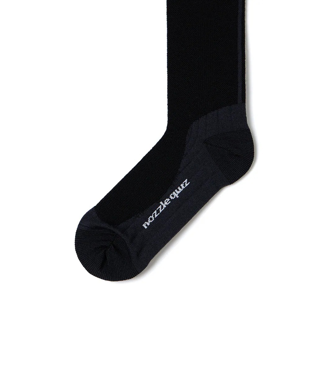 NOZZLE QUIZ  輕美麗諾羊毛中筒襪 - 捷黑