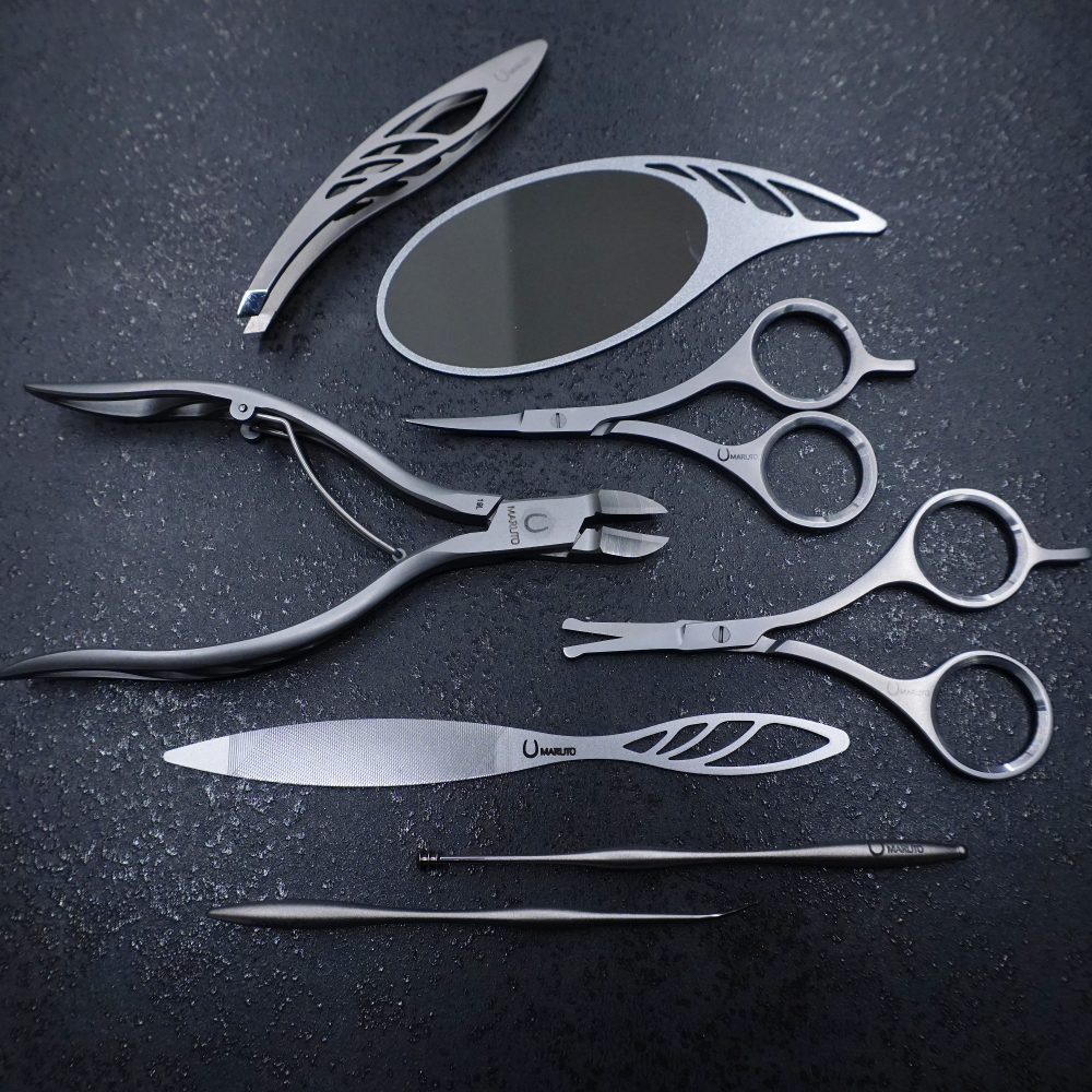 MARUTO 豪華全方位修甲修容工具八件組(附真皮收納包)