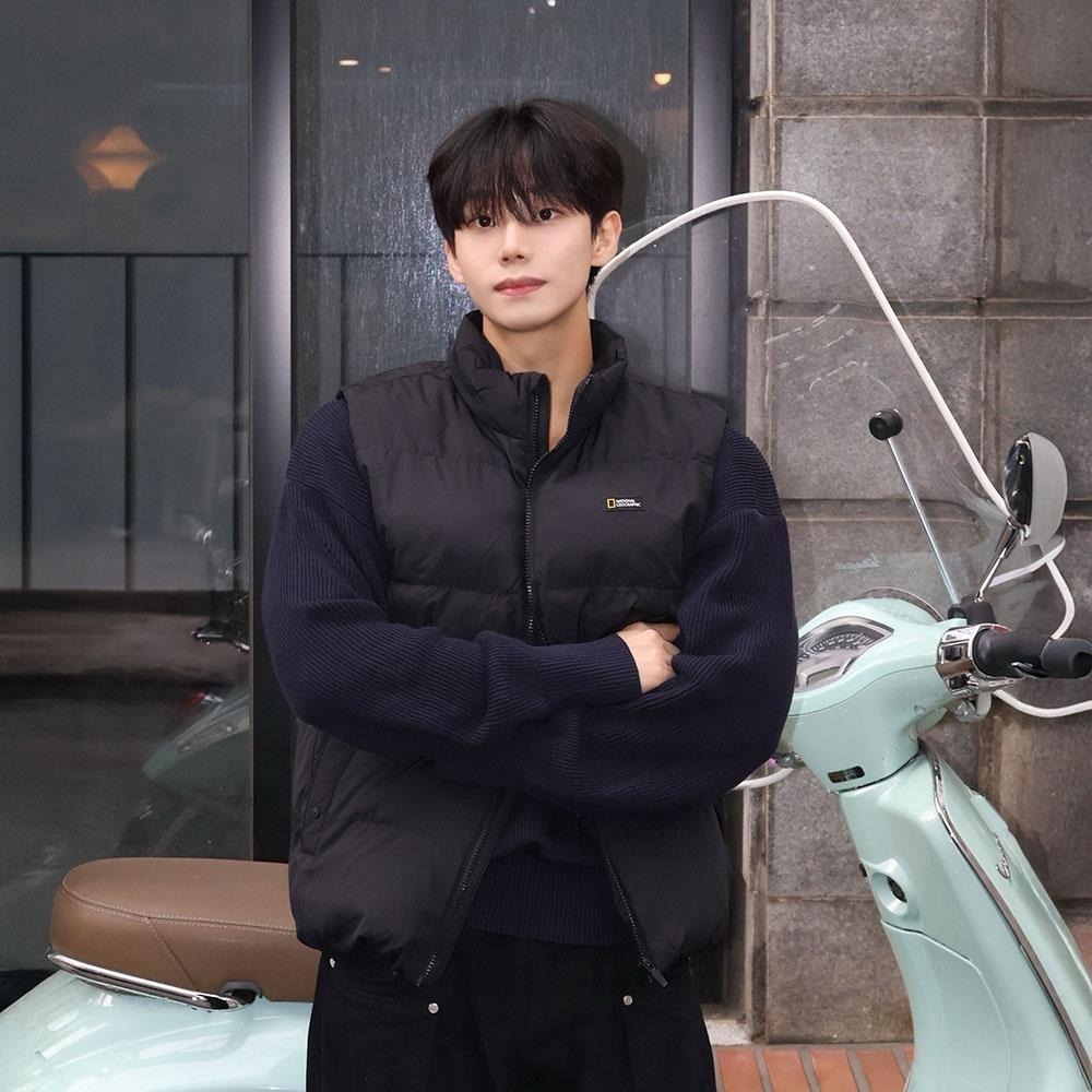 【韓國預購】AKR112019 National Geographic 高領加厚背心 (N254UPV902)