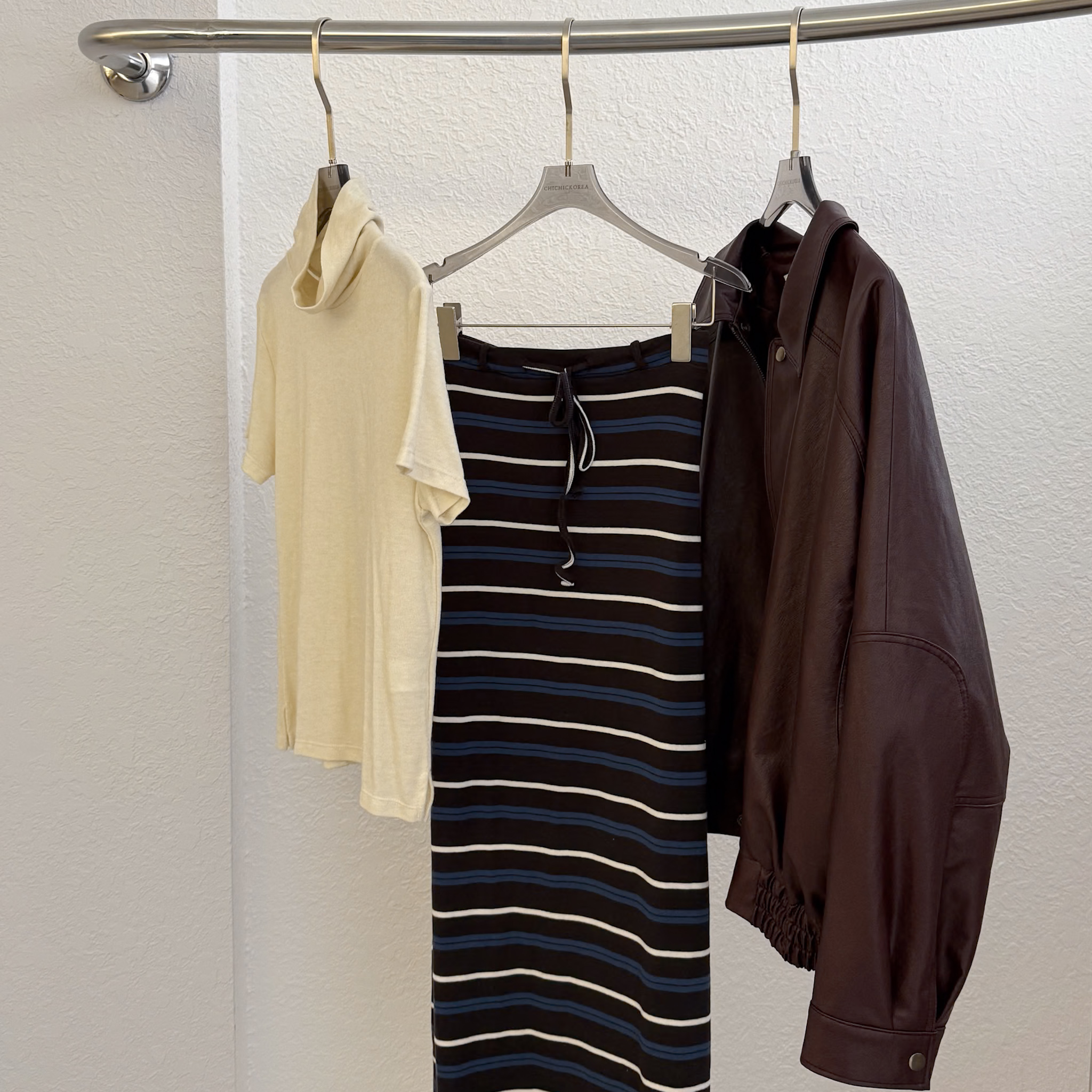 N09 私心自留跳色條紋咖藍長裙