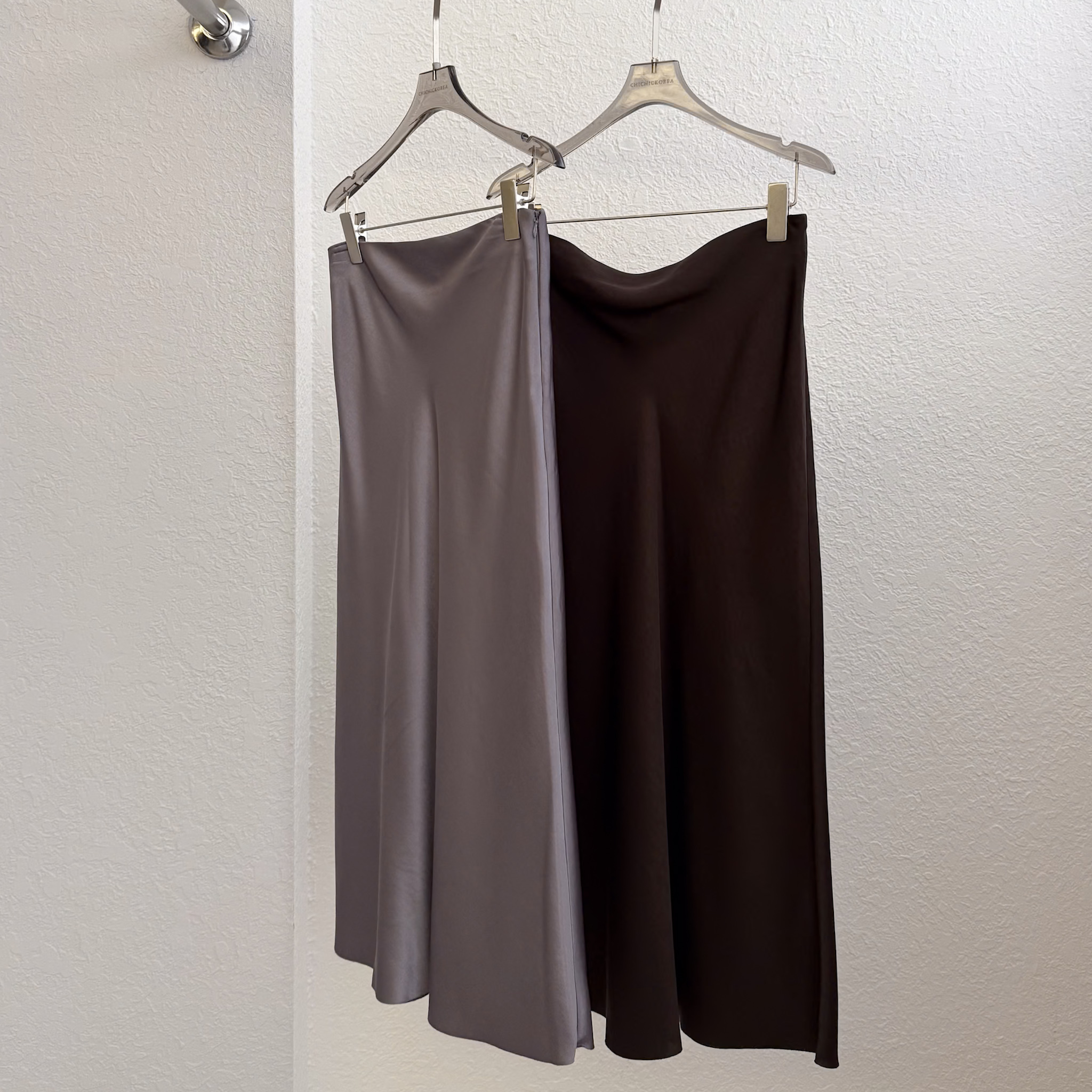 N10 高級光澤魚尾長裙(咖/SM)