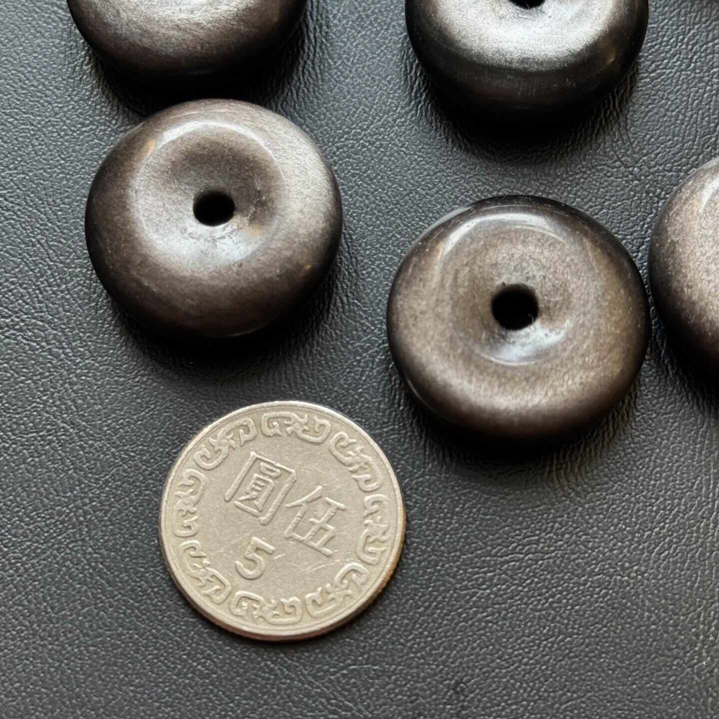 [原石] 銀曜石 平安扣