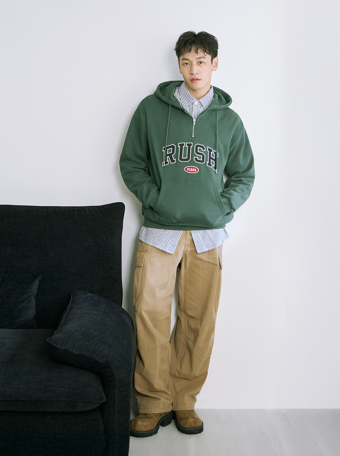 【期間限定】標語繡花半開拉鍊帽T