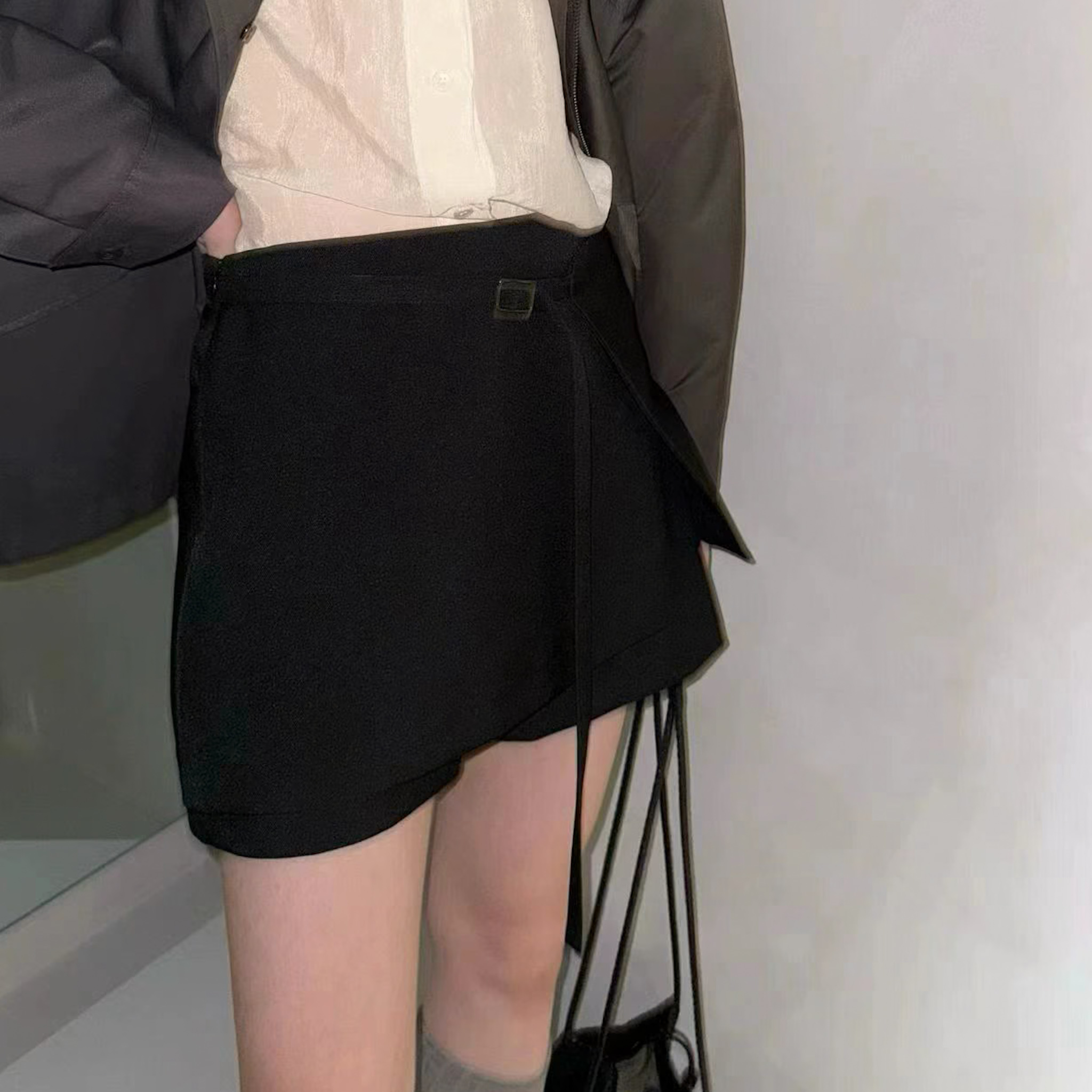 N11 設計綁帶短褲裙(黑/SM)