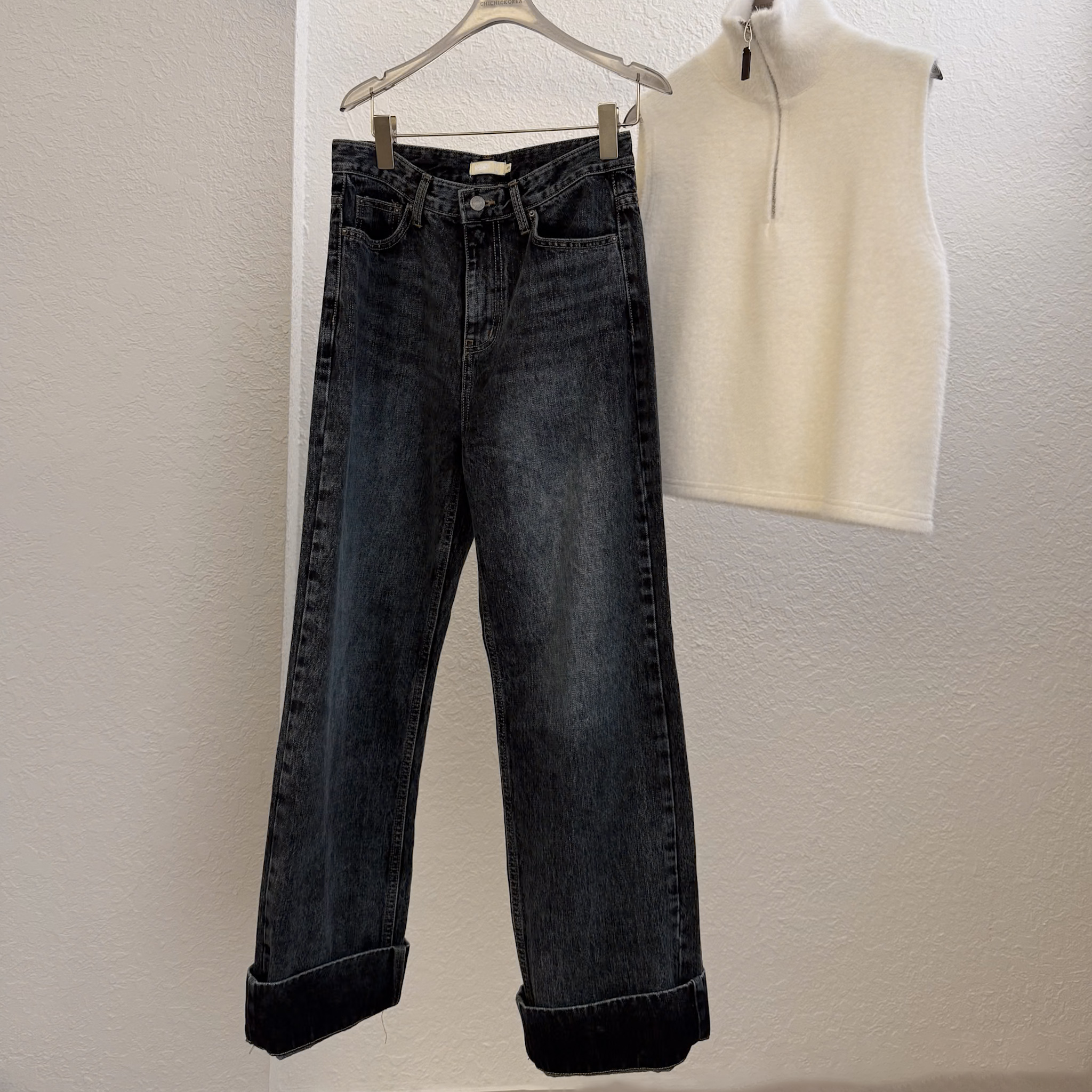 N18 漂亮刷色褲管反摺設計直身牛仔(S/M)