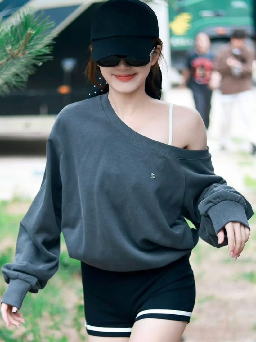 【 出清 】「趙露思同款」韓國 Letter From Moon 鐵牌 斜肩 大學T 6色