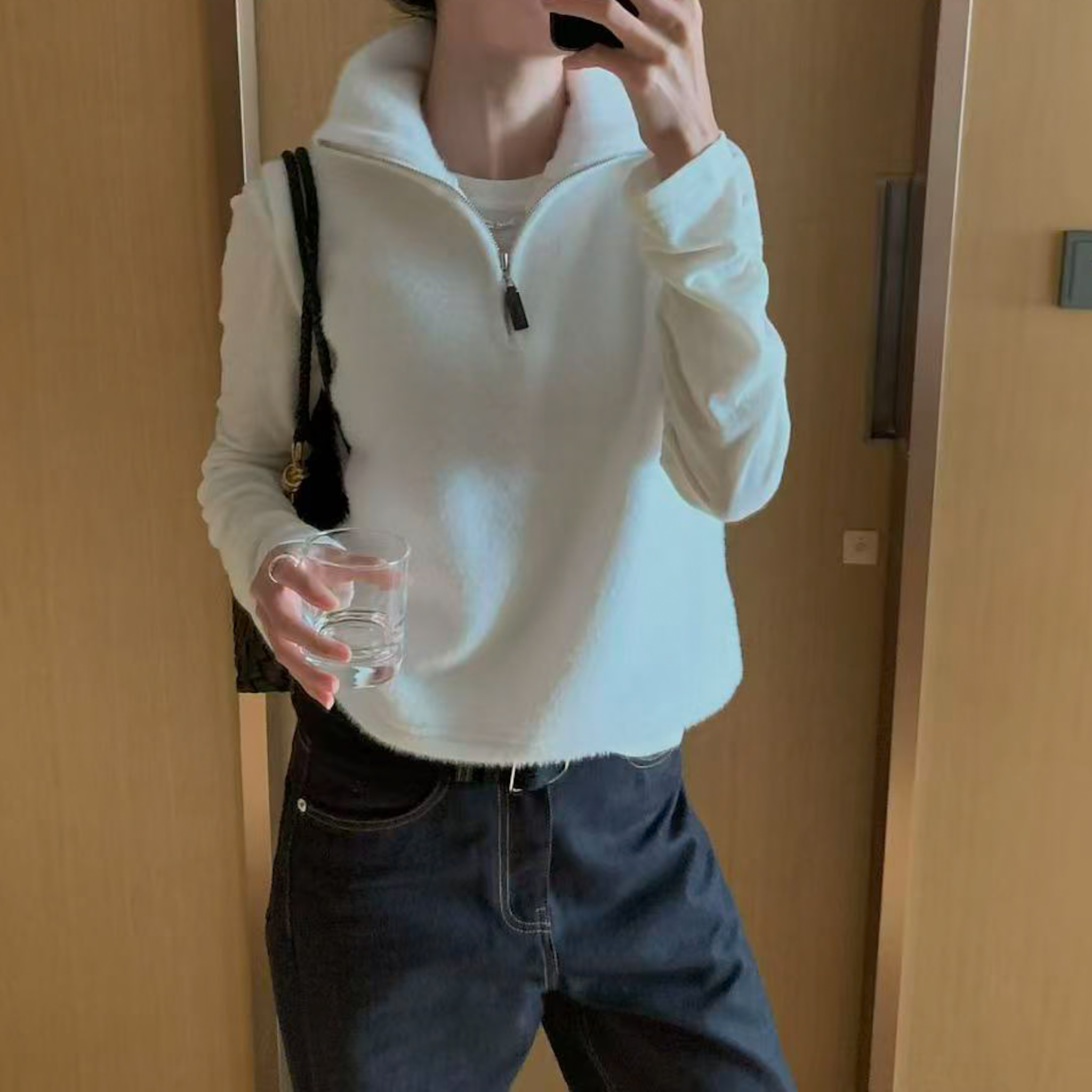 N23 斷貨款QQ毛拉鏈皮革立領背心(白)