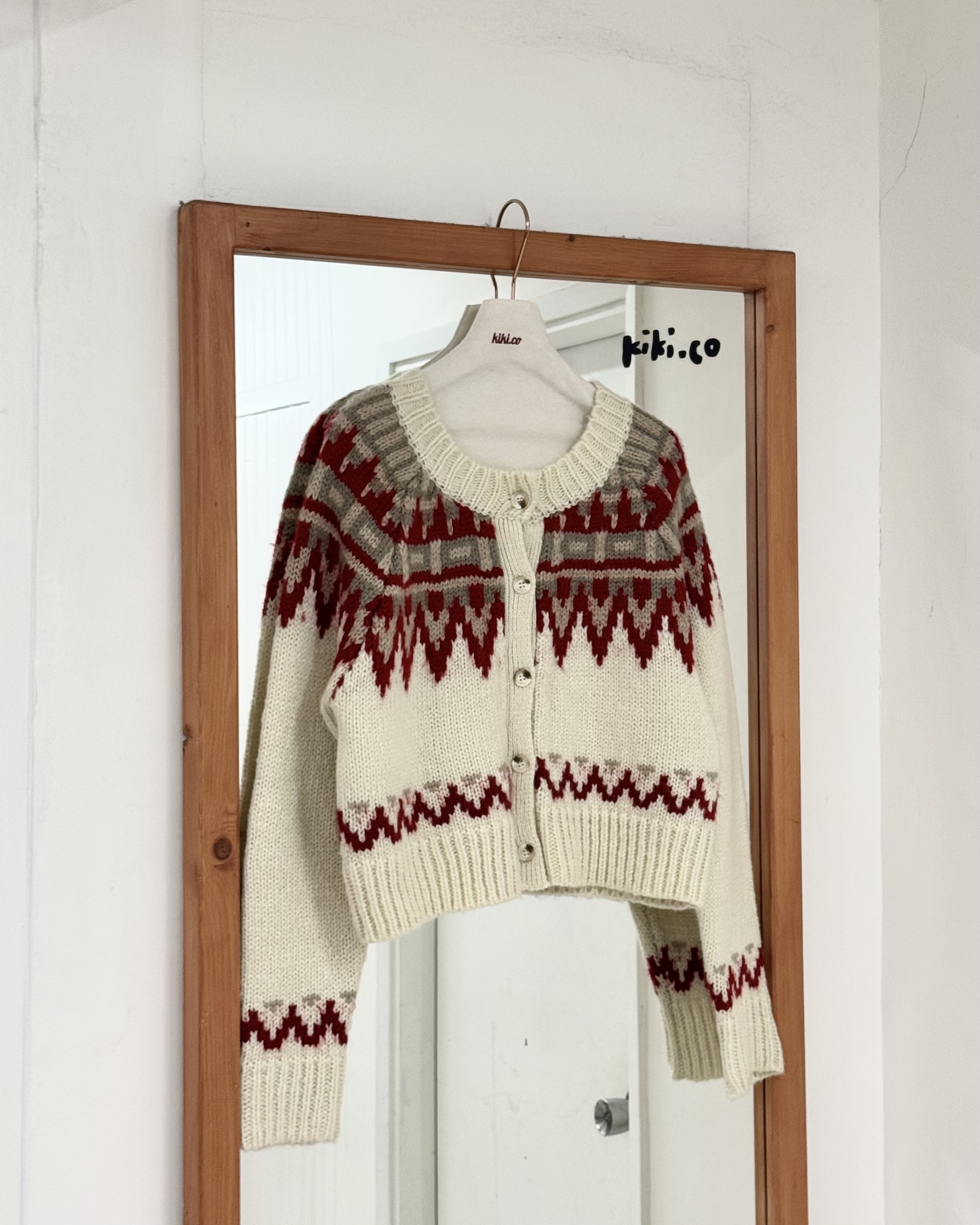 胸口花紋毛衣外套