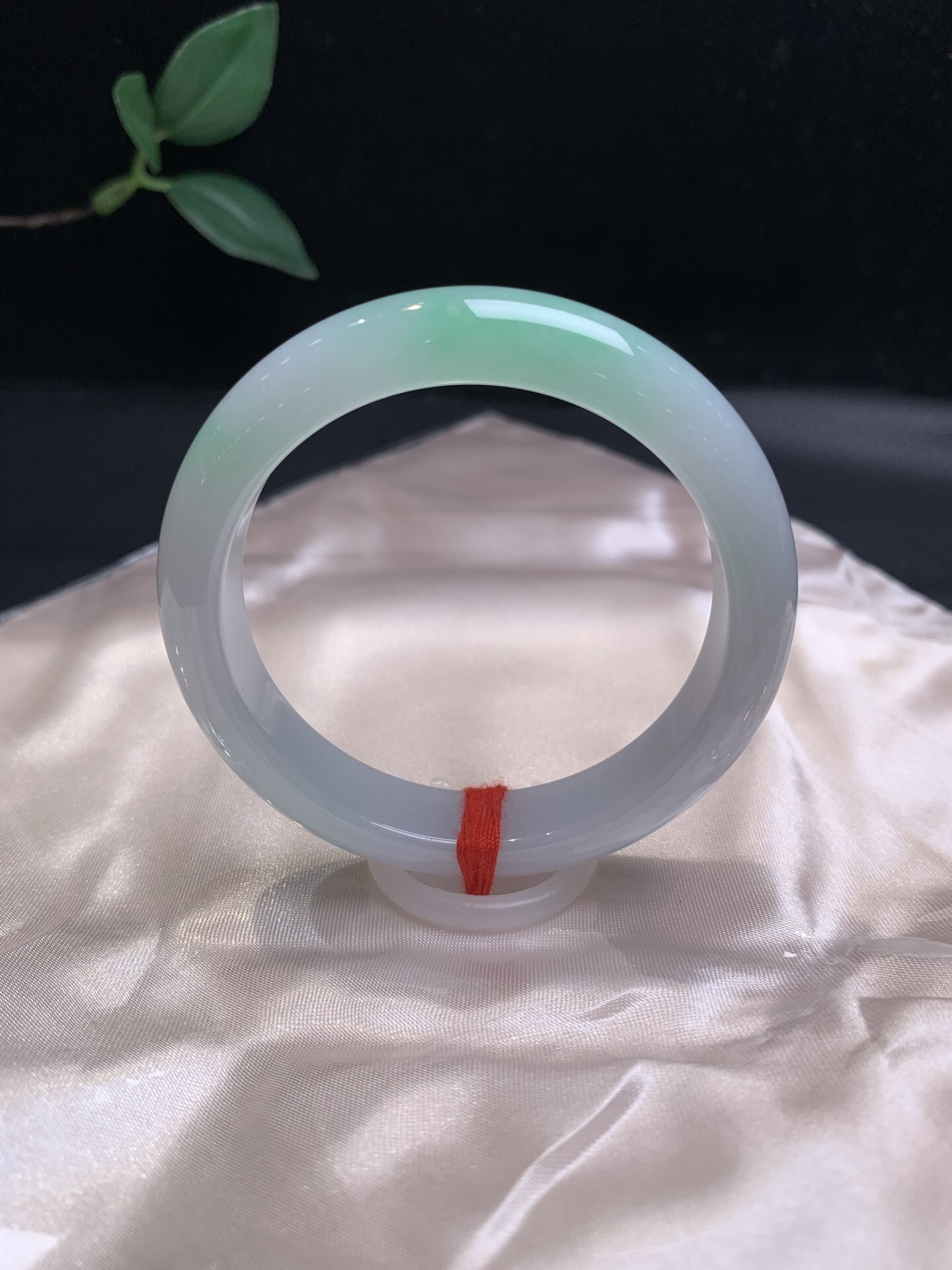 翡翠飄綠正圈手鐲,天然翡翠A玉, 緬甸玉, Jade, Jadeite