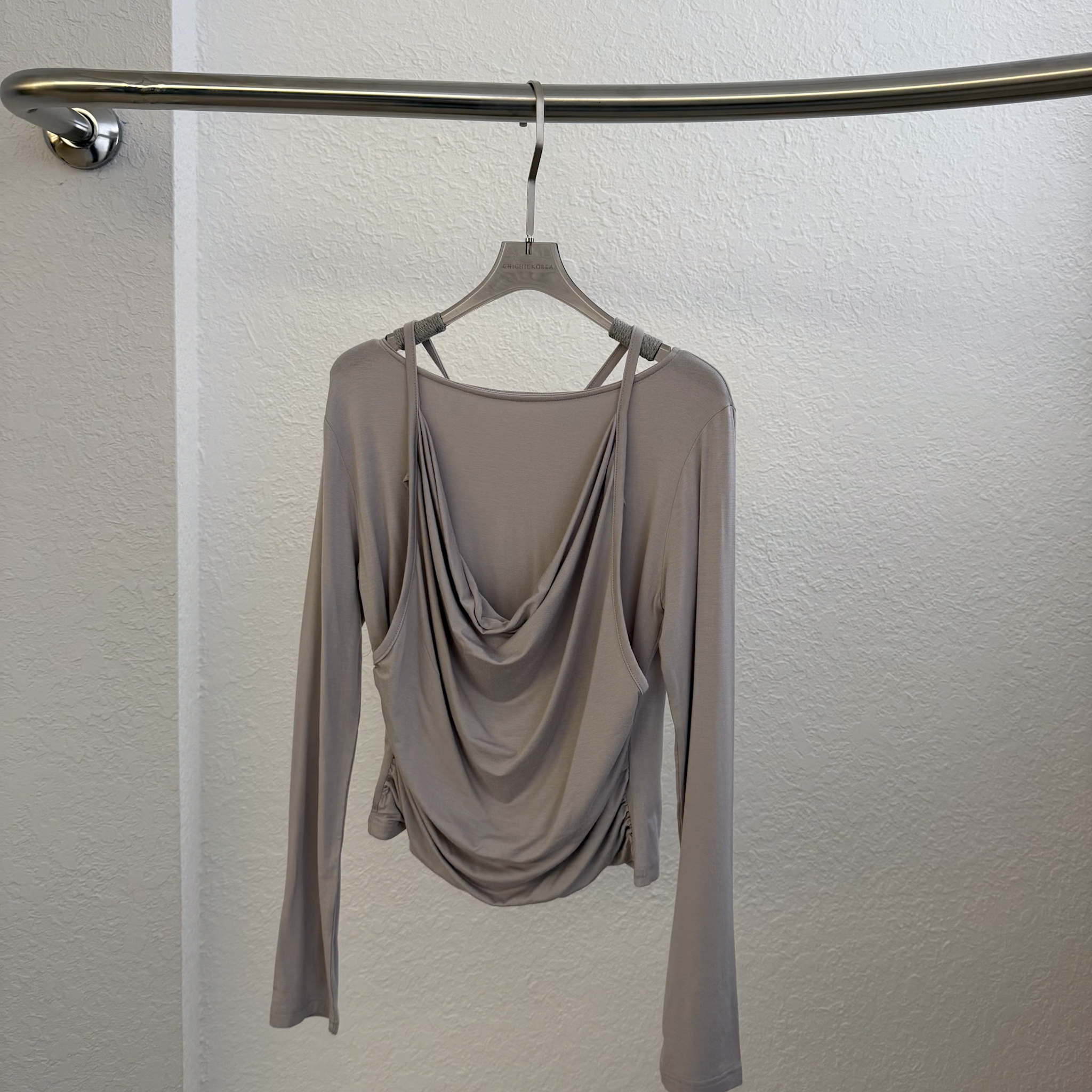 N30 莫代爾軟Q假兩件滑料Rayon上衣(灰)