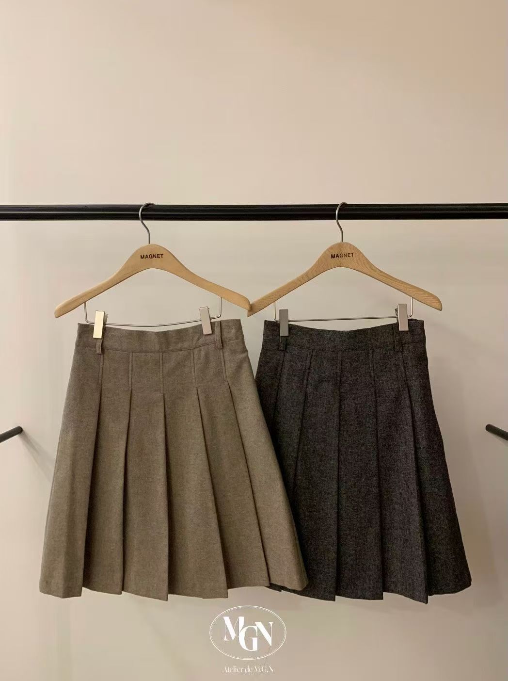 MN5234 經典百褶短裙