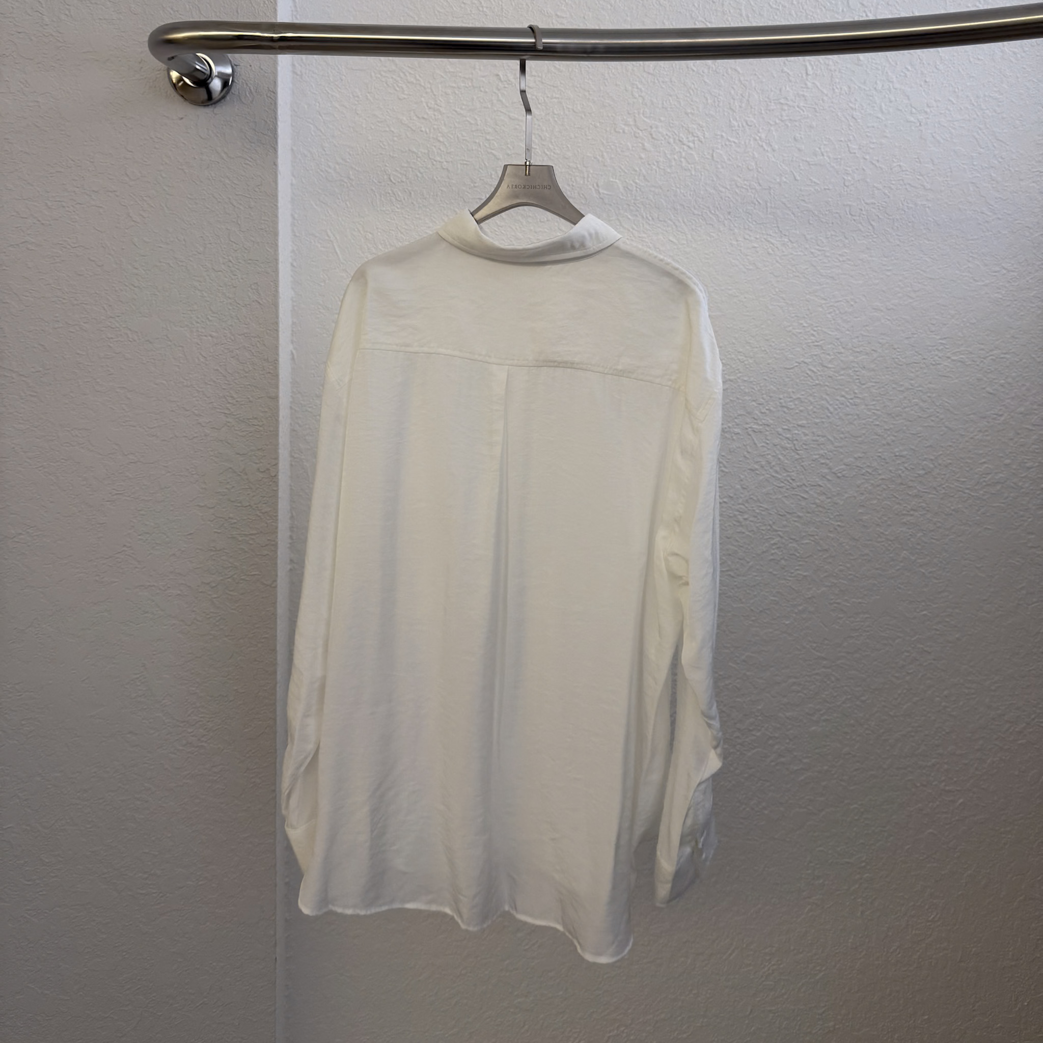 N31 寫FAYE名字的雙口袋漂亮光澤襯衫(白)