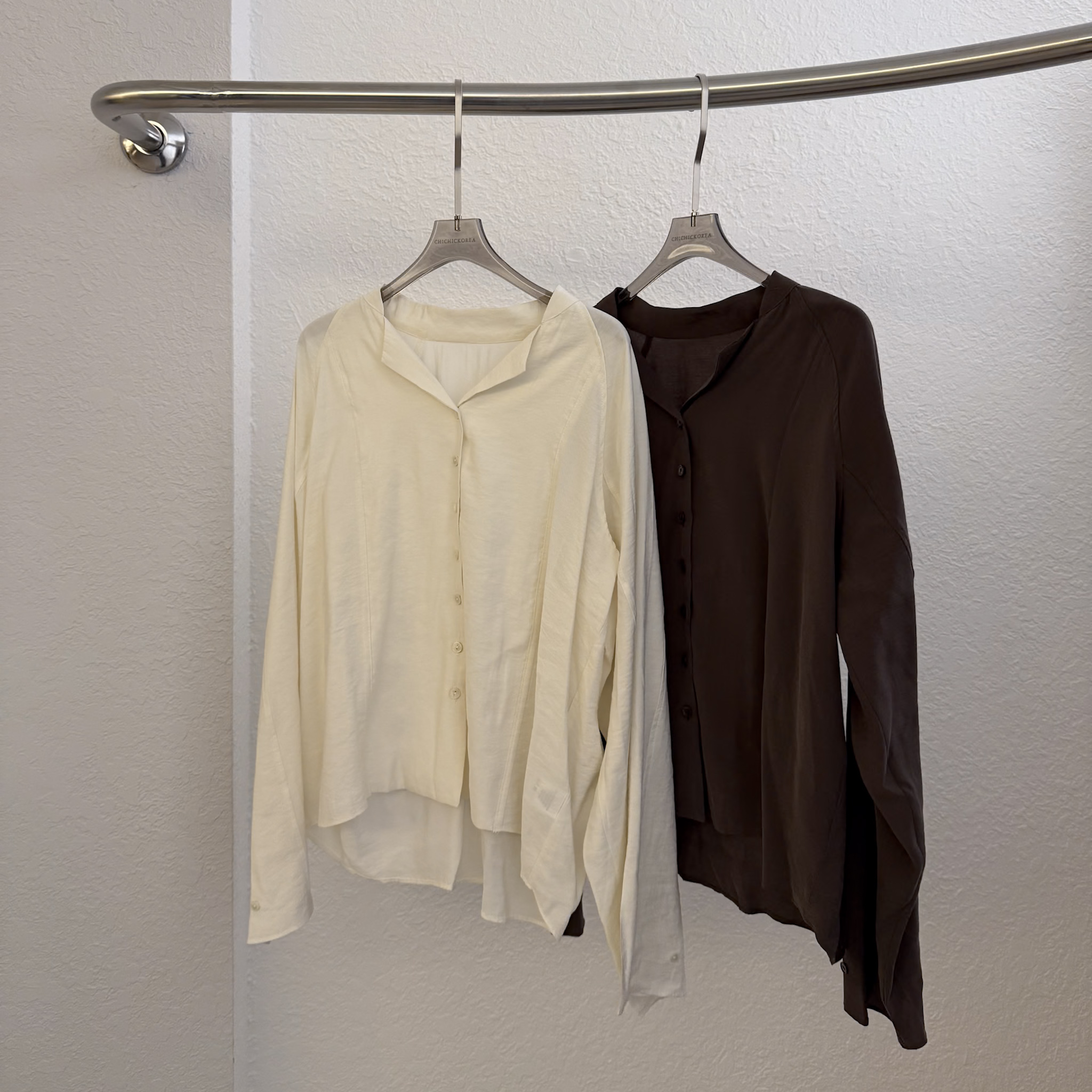 N32 Ｖ領設計手袖釦光澤襯(白)