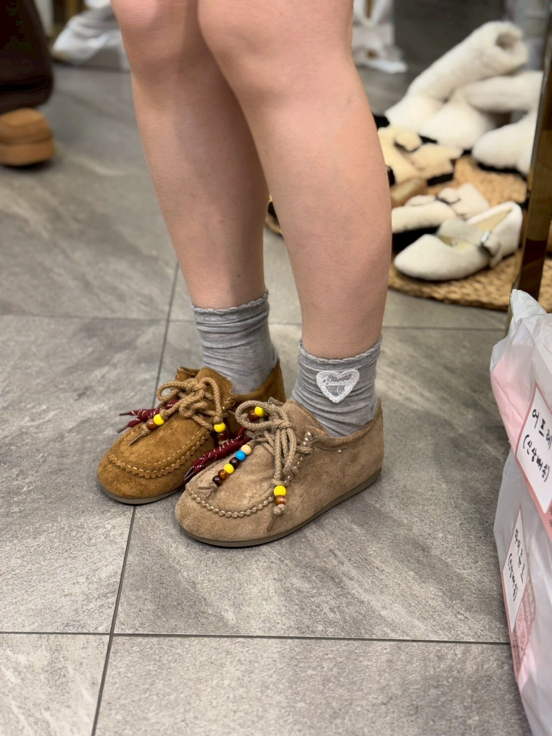 SH5204 珠子墜飾絨面革莫卡辛鞋 *買大一碼*