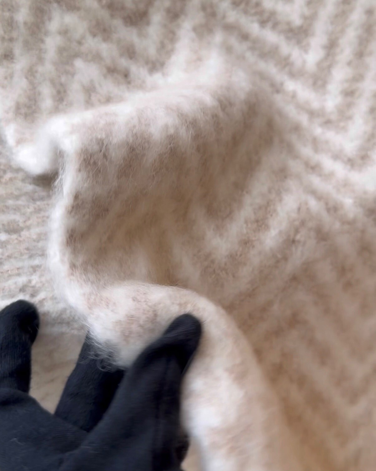 FENDI｜FF 羊駝毛條紋圍巾 米色