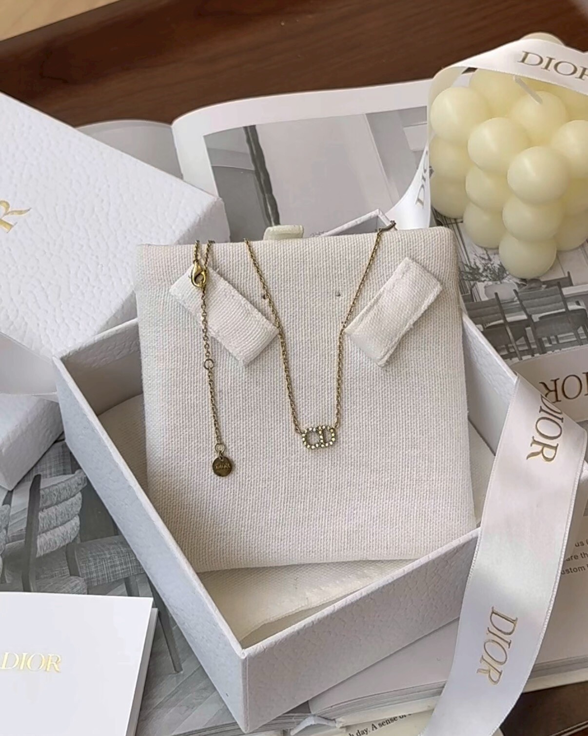 DIOR｜經典LOGO帶鑽項鍊 淺金色