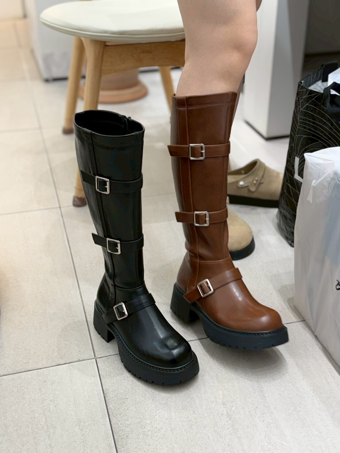 SH5214 PU皮3帶扣型格長靴 *足碼*