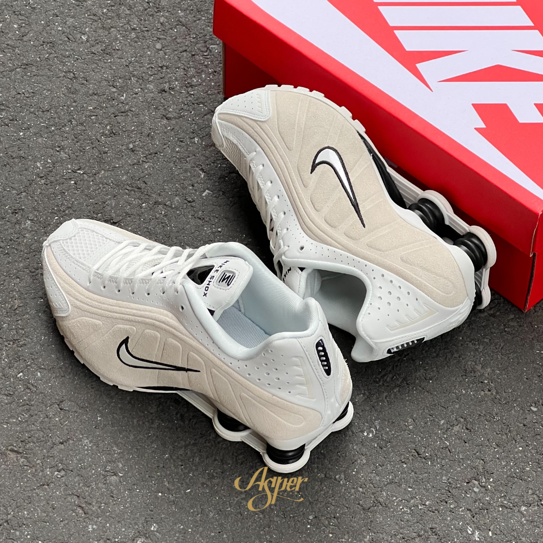 【官網限定】Nike Shox R4 "Suede" 白鴿 彈簧鞋 女鞋 HQ7739-100 XI