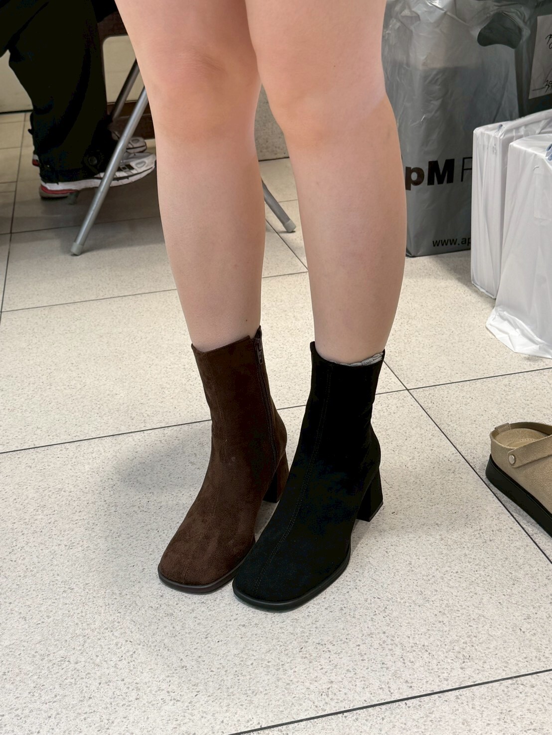 SH5230 麂皮扁頭短靴 *足碼*