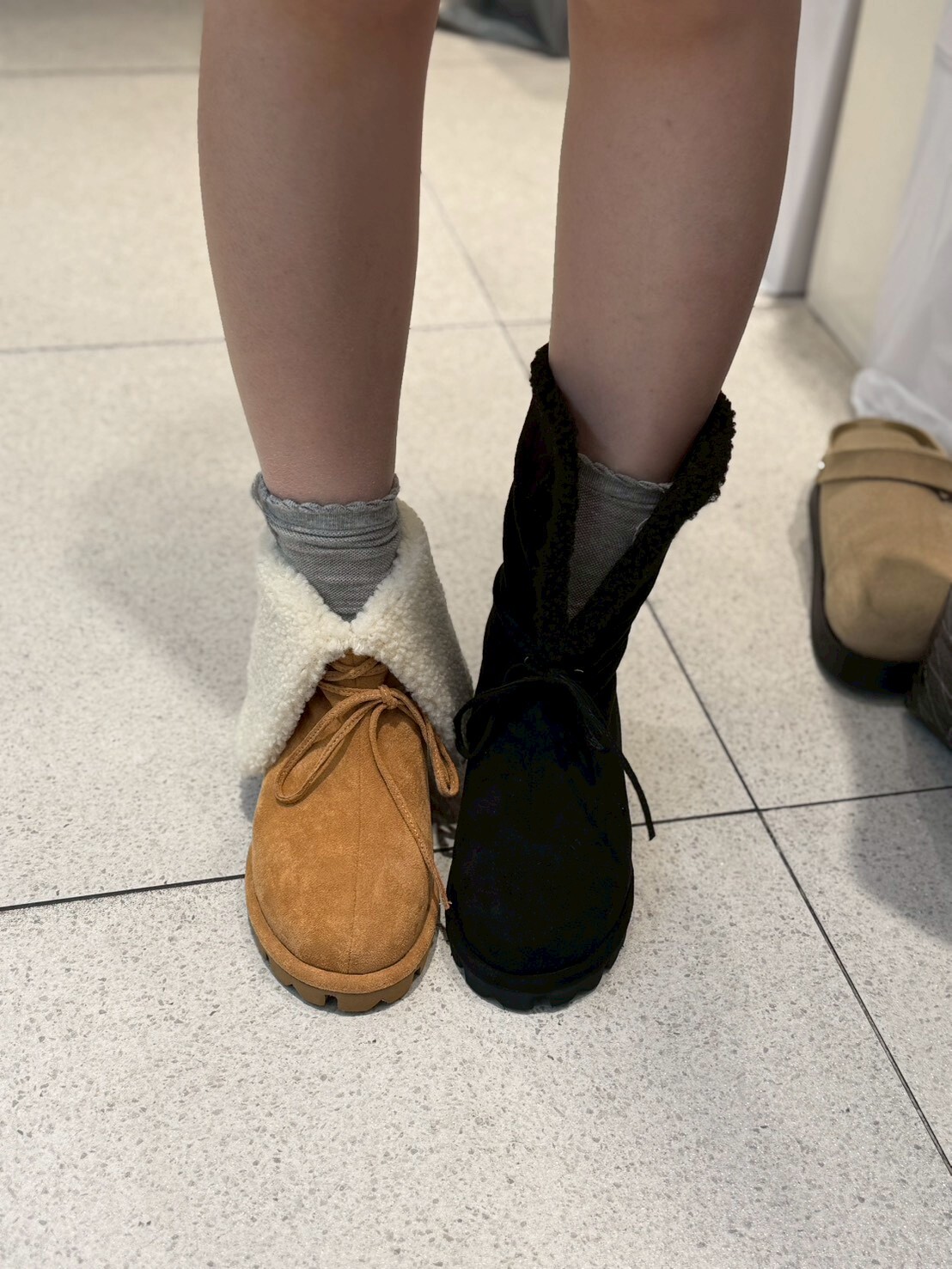 SH5234 絨面羊羔折疊綁帶短靴 *足碼*