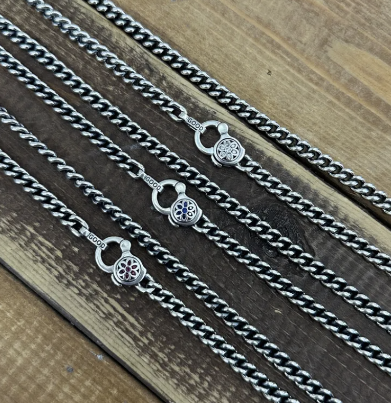 CURB CHAIN NECKLACE - AA