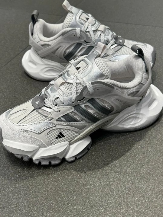 代購-Adidas XLG RUNNER DELUXE 未來科技感老爹鞋 灰白