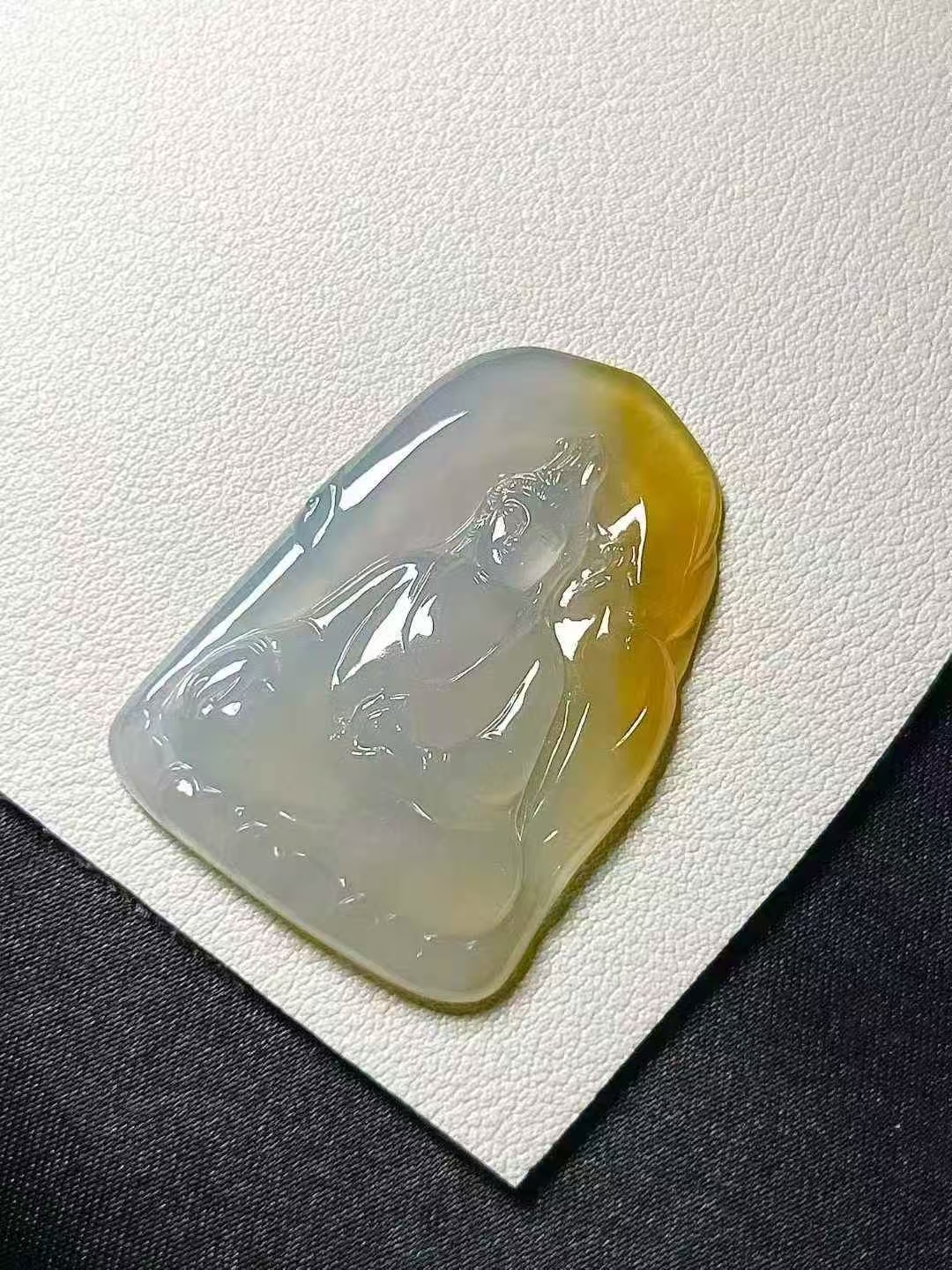 1110351 翡翠黃翡觀音