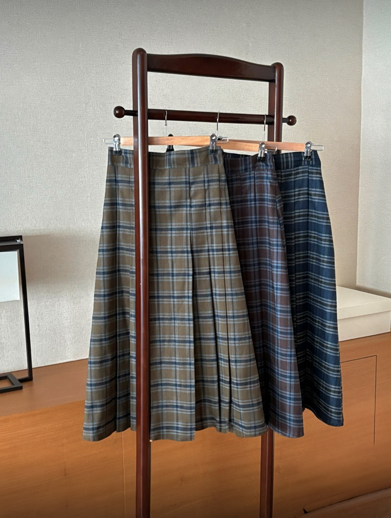 法式復古女孩的格紋百摺裙